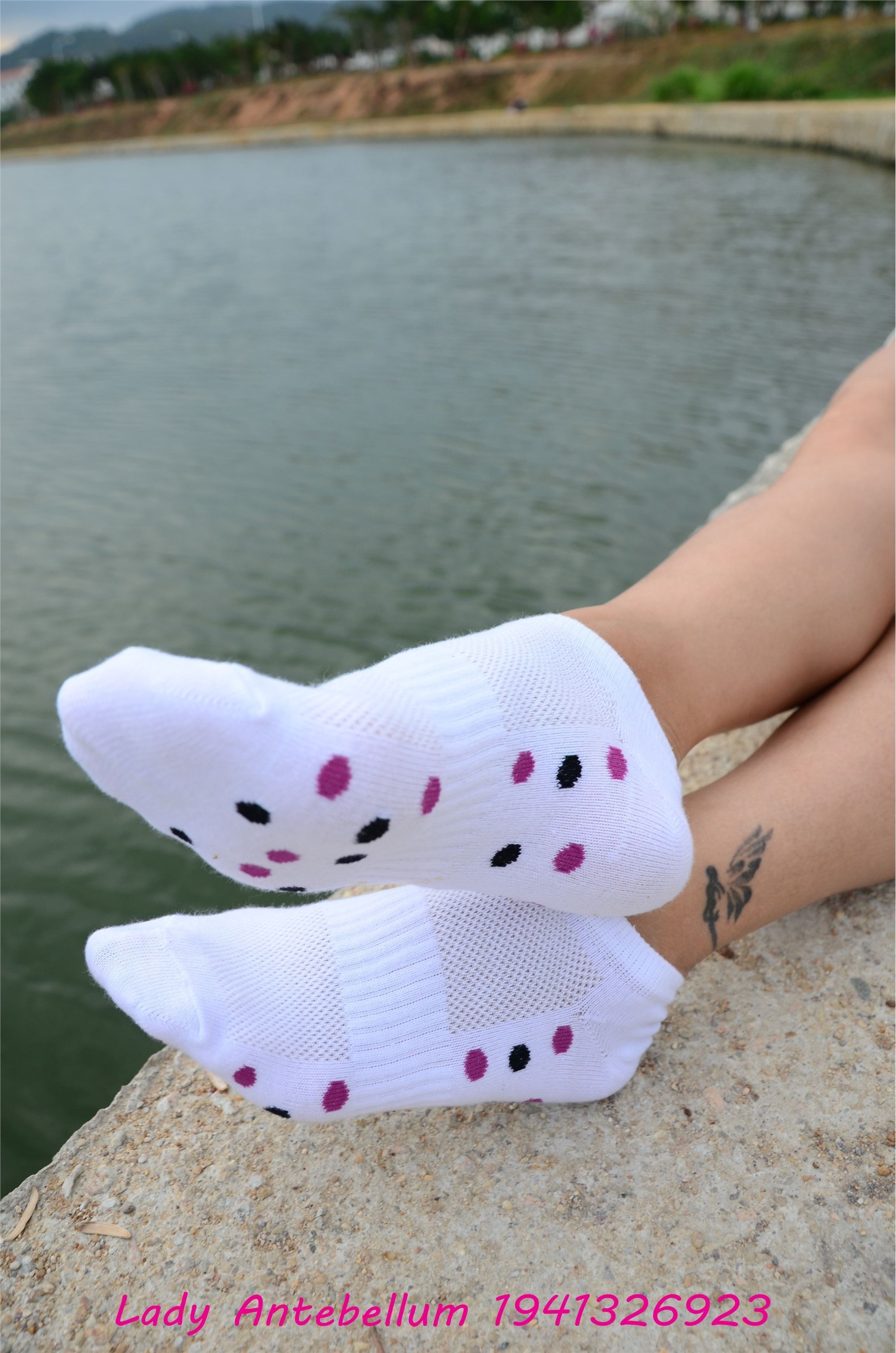 战前女神  恋足美腿棉袜女神级摄影套图 091