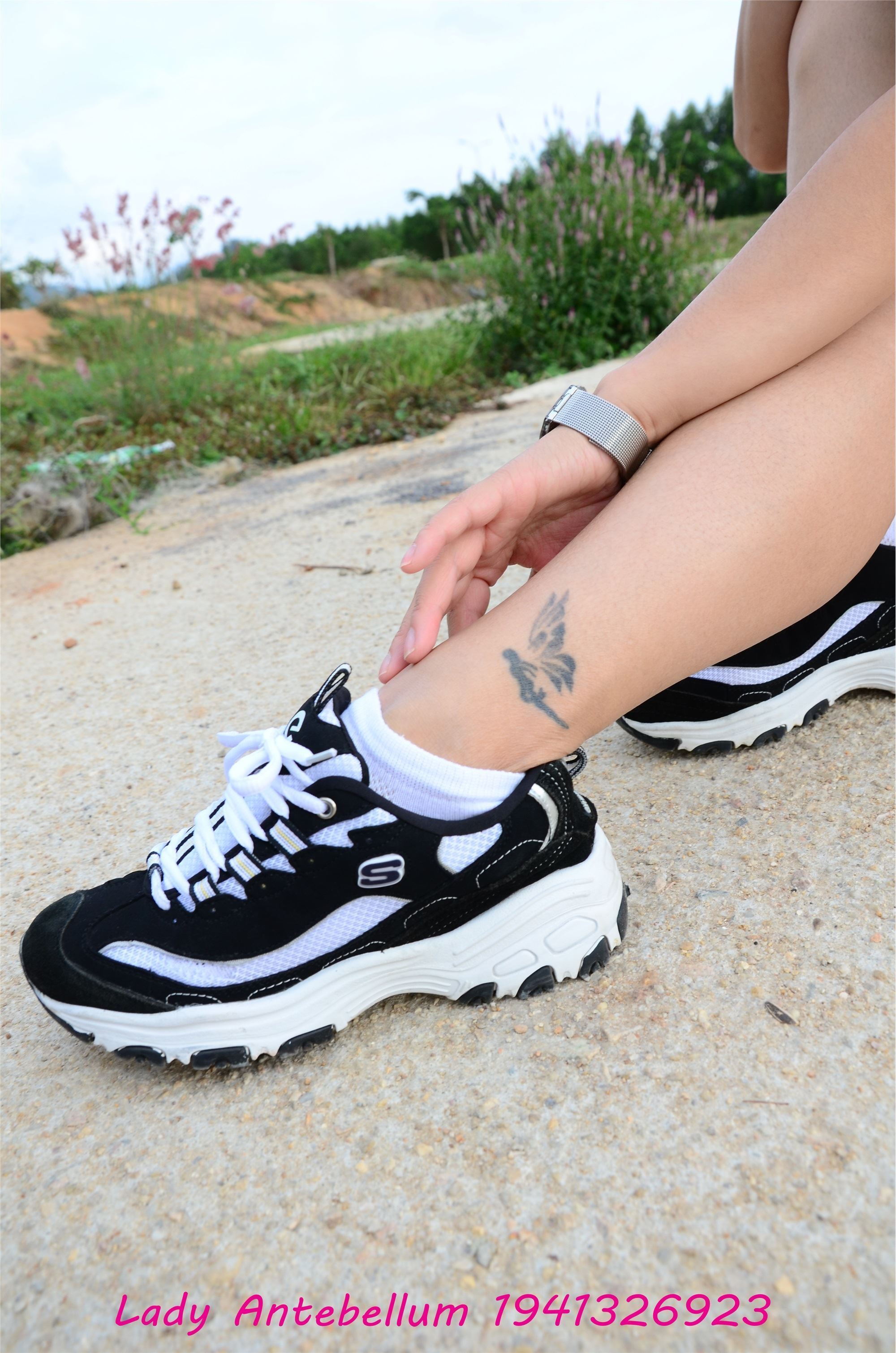 战前女神  恋足美腿棉袜女神级摄影套图 091