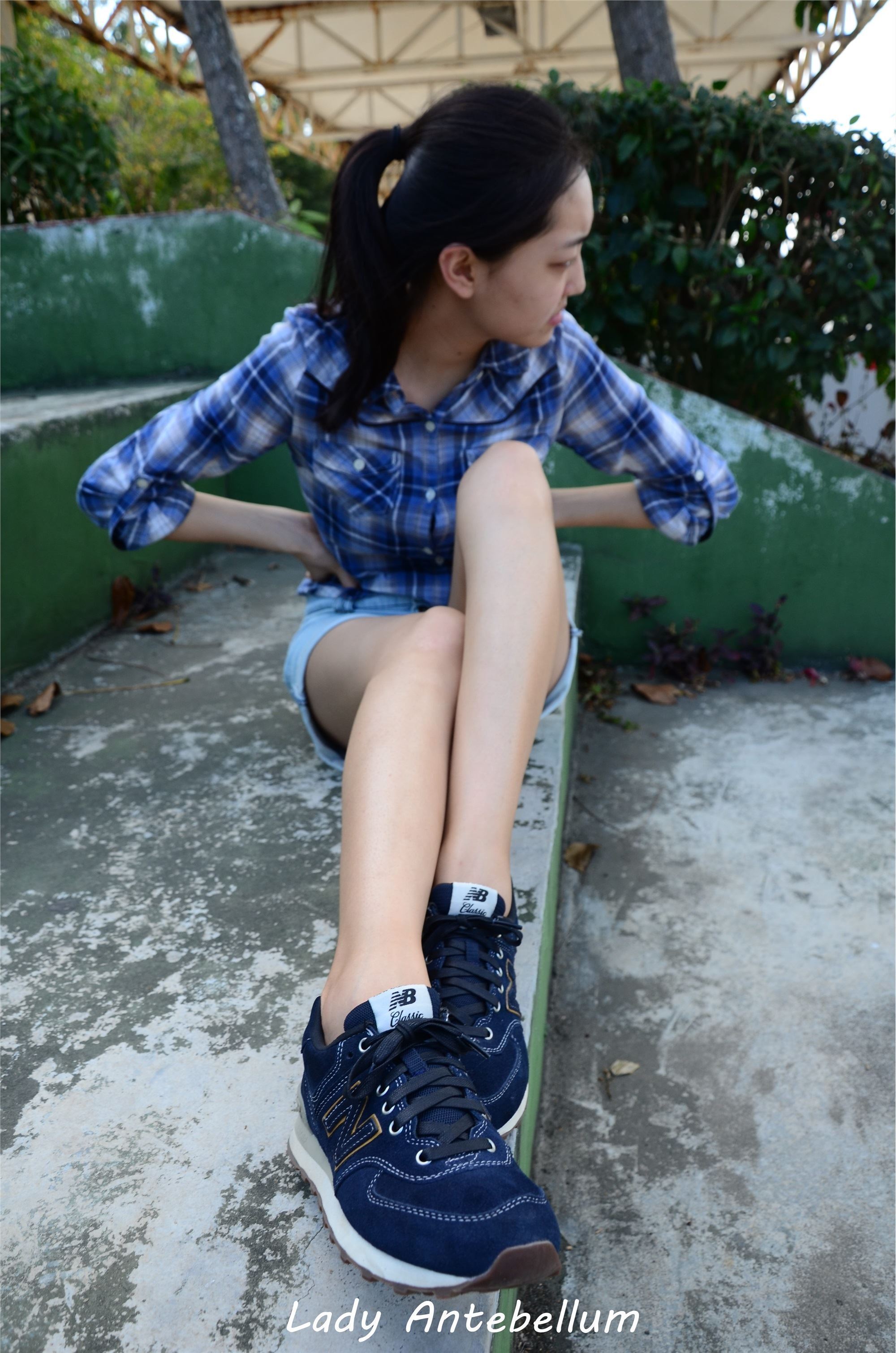 战前女神  恋足美腿棉袜女神级摄影套图 092