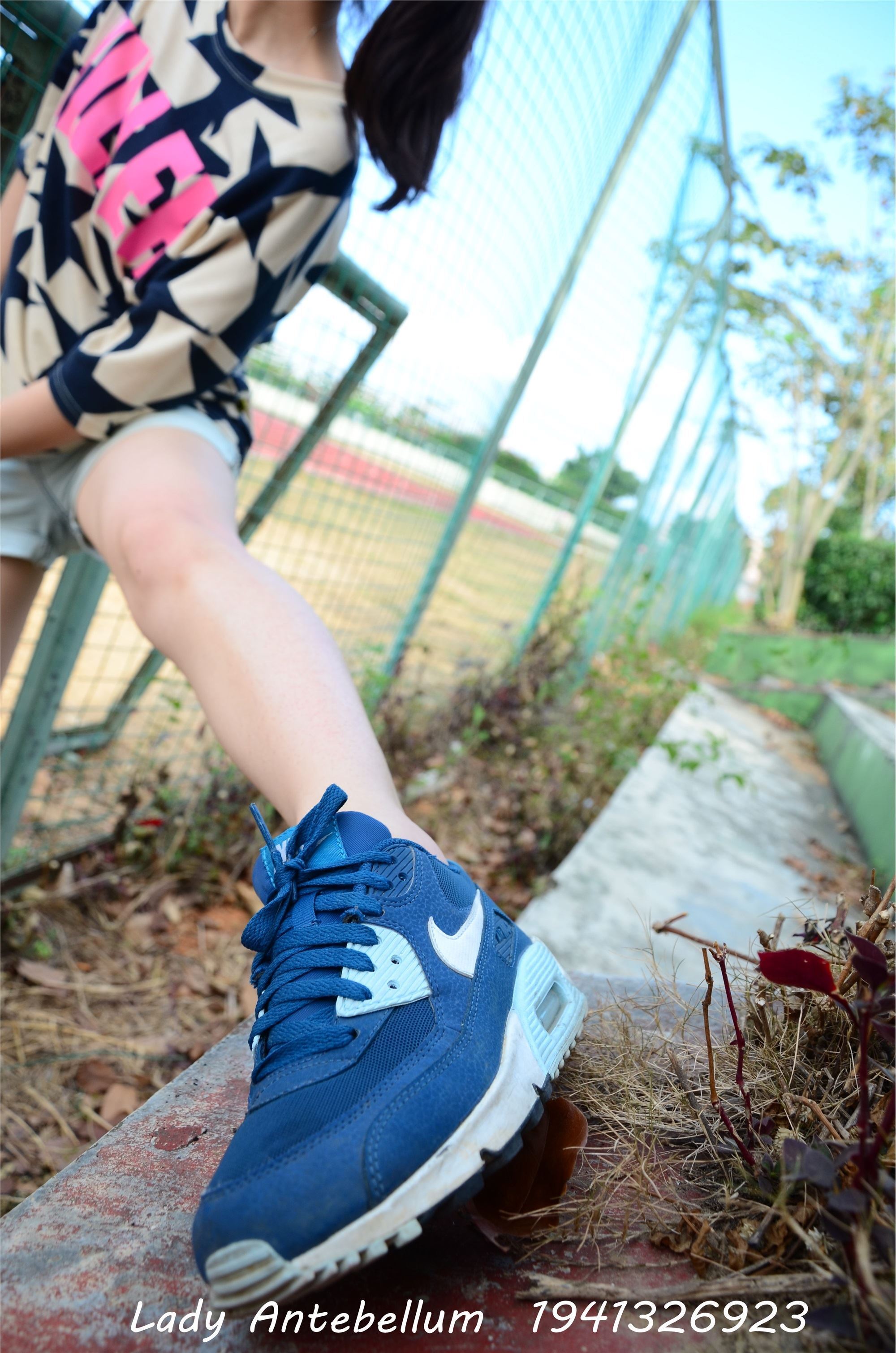 战前女神  恋足美腿棉袜女神级摄影套图 093