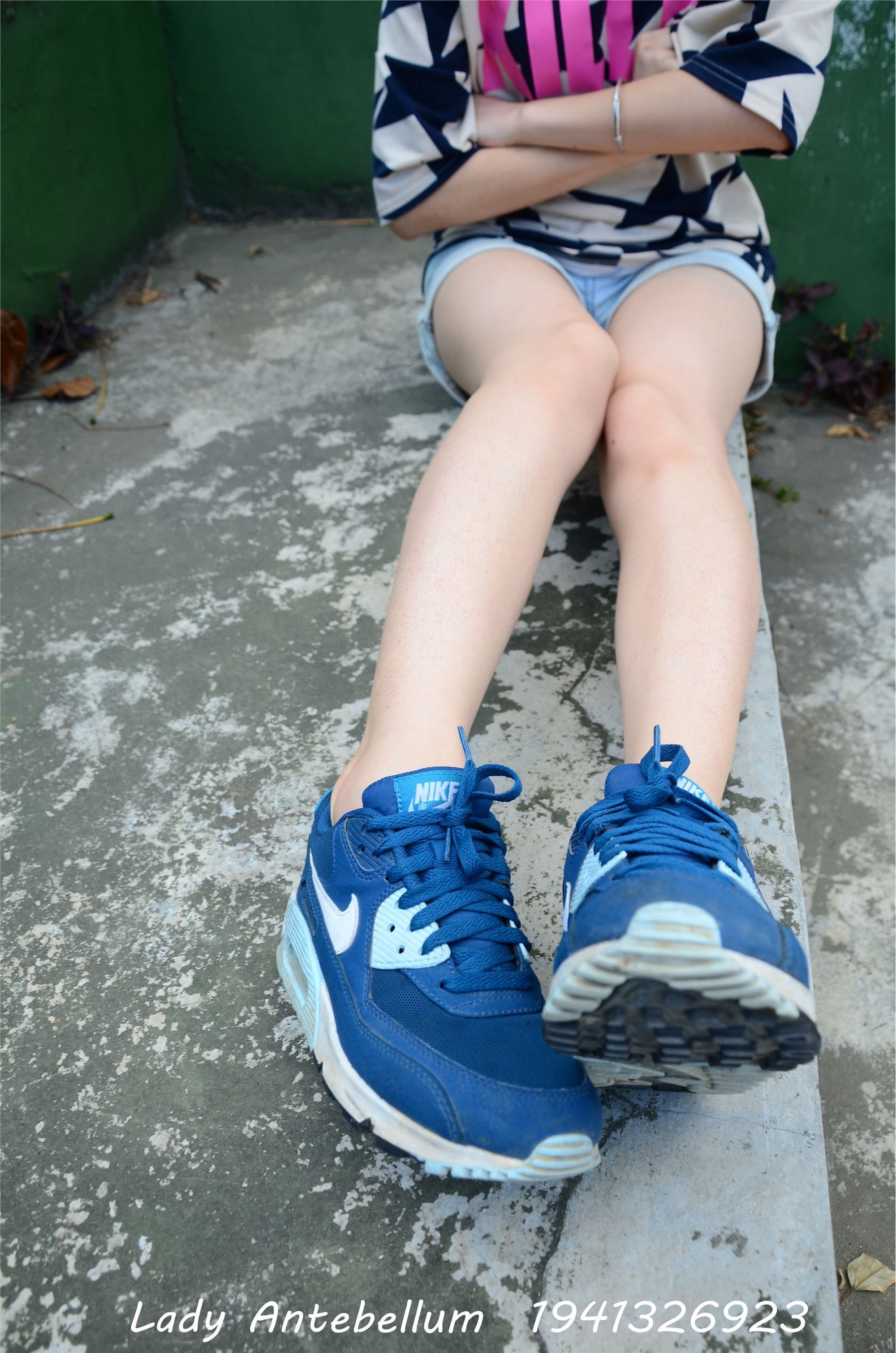 战前女神  恋足美腿棉袜女神级摄影套图 093