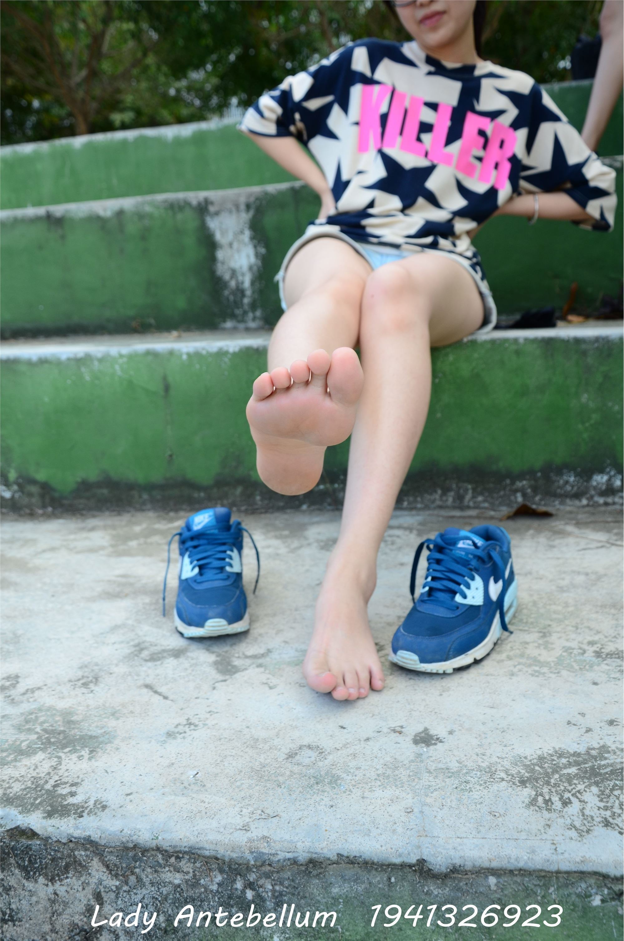 战前女神  恋足美腿棉袜女神级摄影套图 093