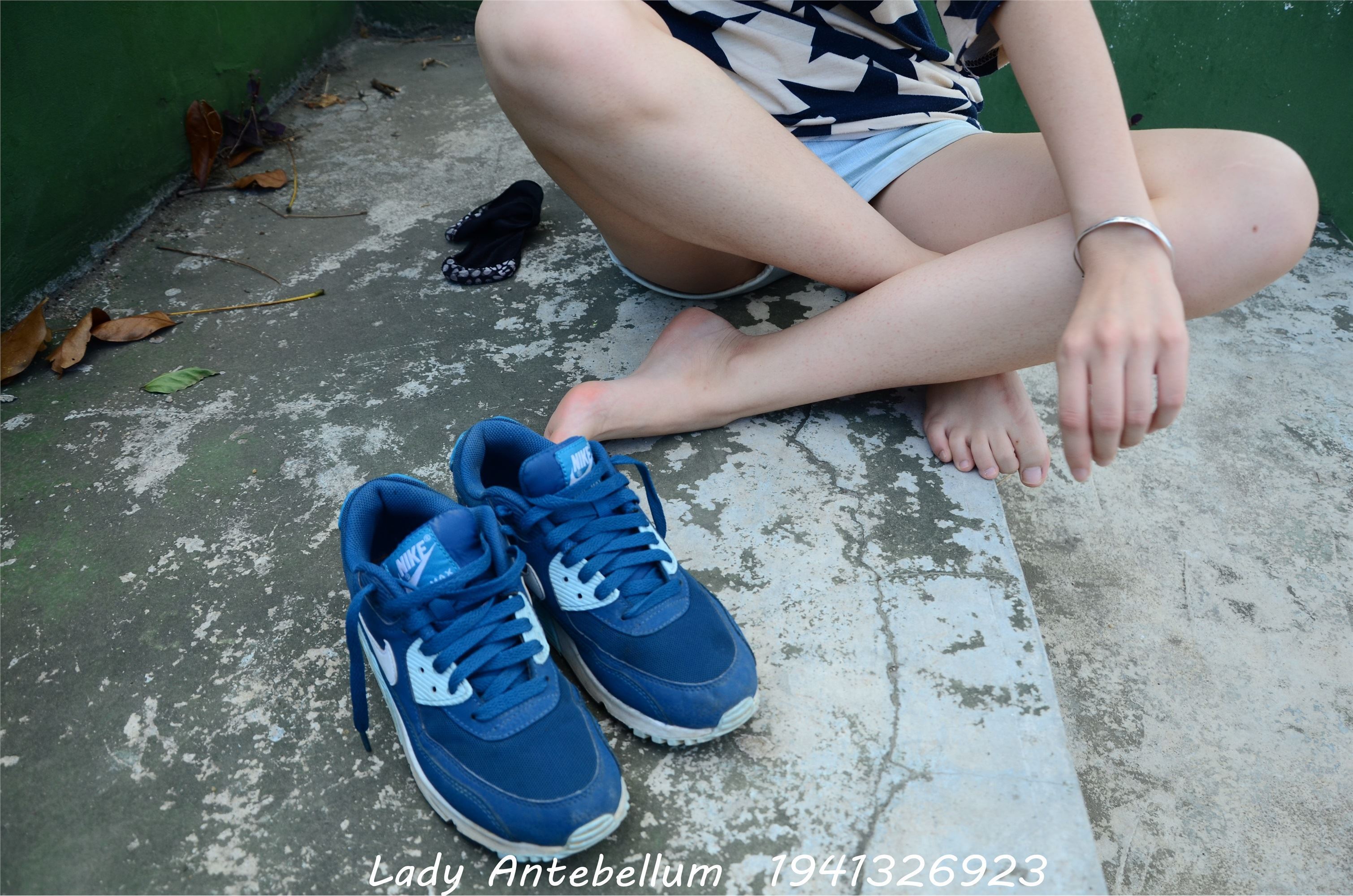 战前女神  恋足美腿棉袜女神级摄影套图 093