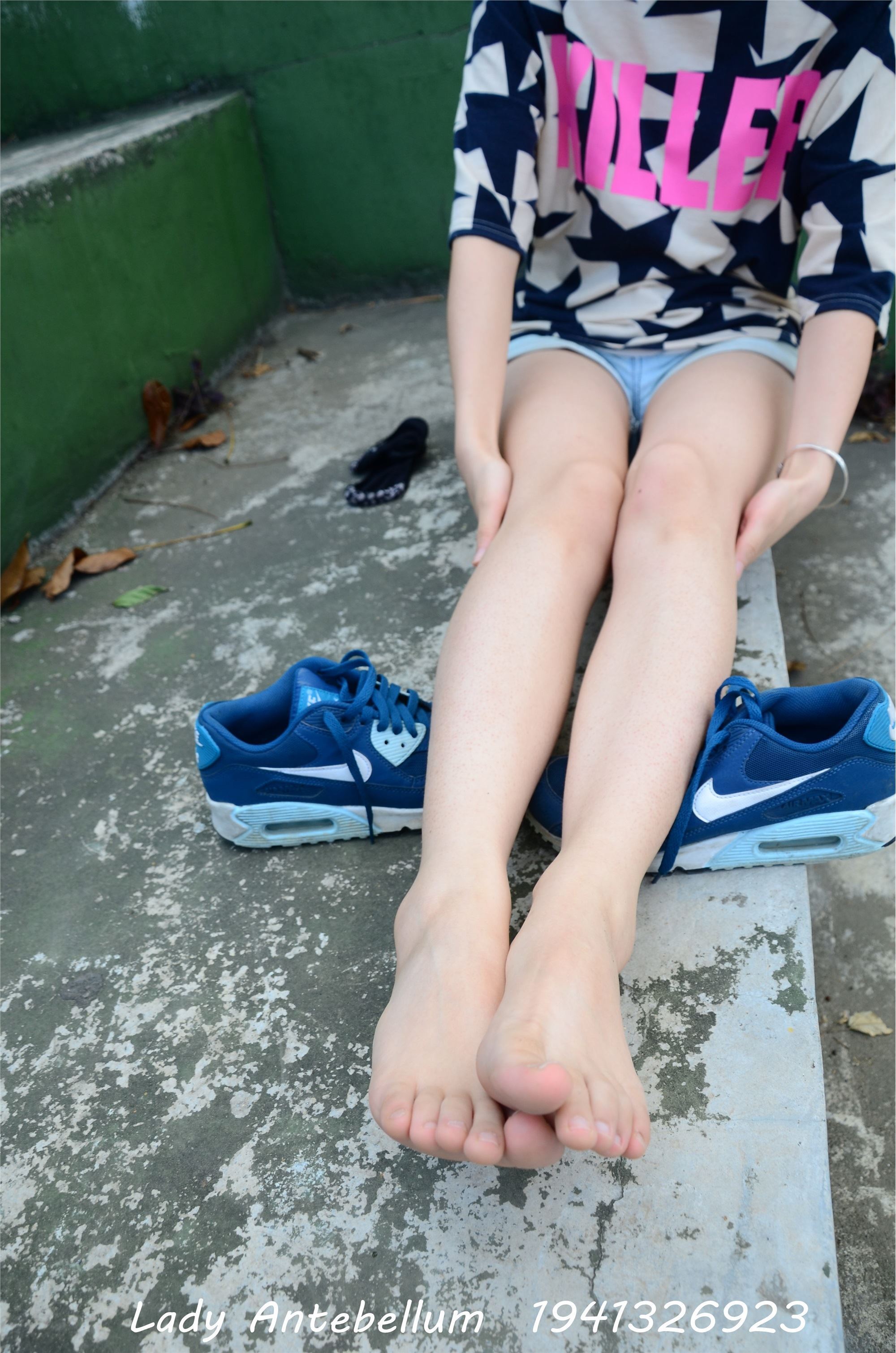 战前女神  恋足美腿棉袜女神级摄影套图 093