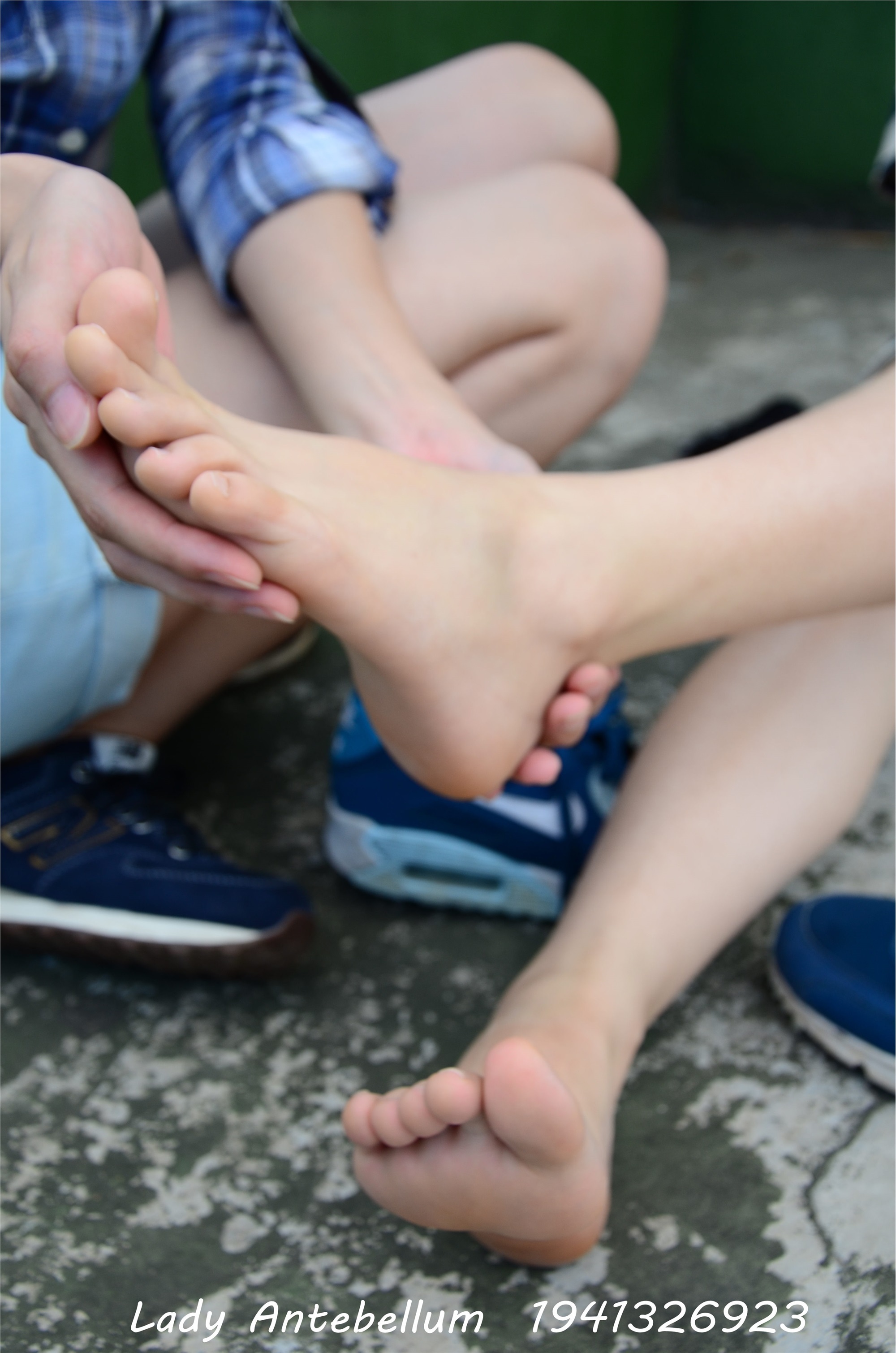 战前女神  恋足美腿棉袜女神级摄影套图 093