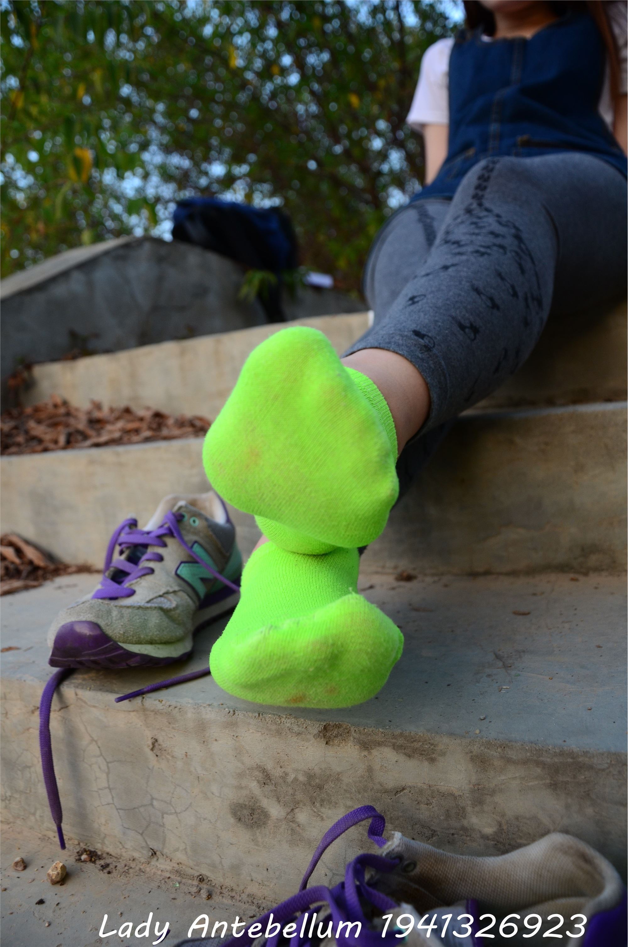 战前女神  恋足美腿棉袜女神级摄影套图 094