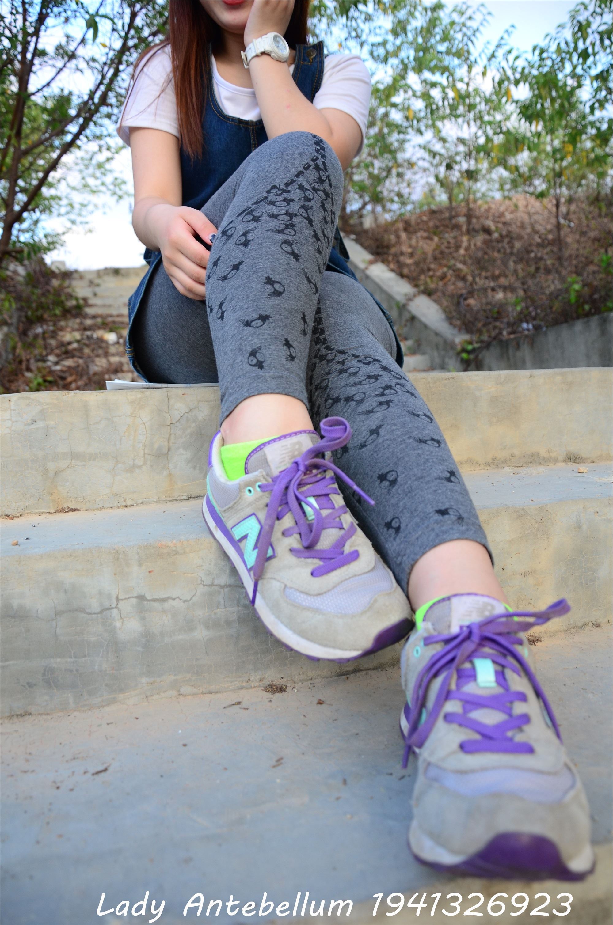 战前女神  恋足美腿棉袜女神级摄影套图 094