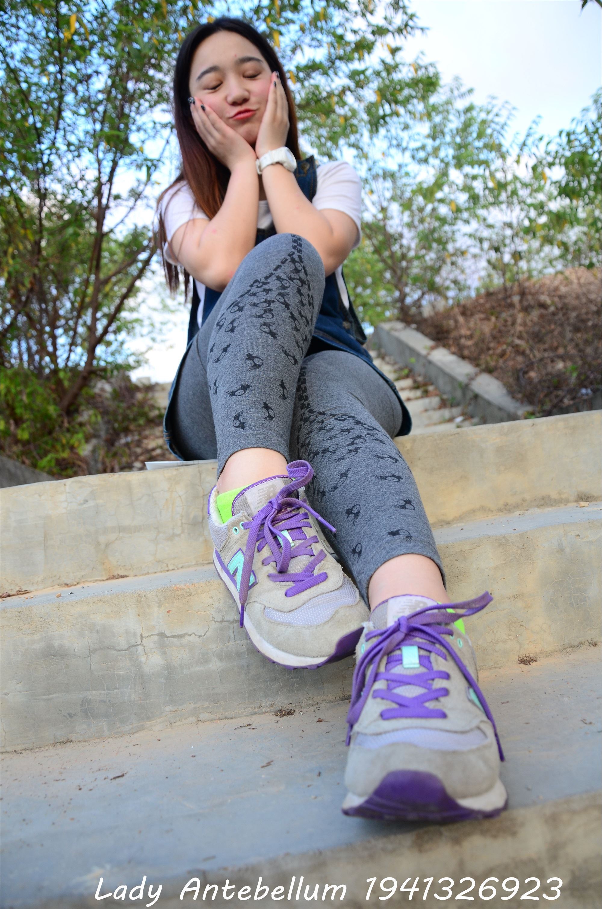 战前女神  恋足美腿棉袜女神级摄影套图 094