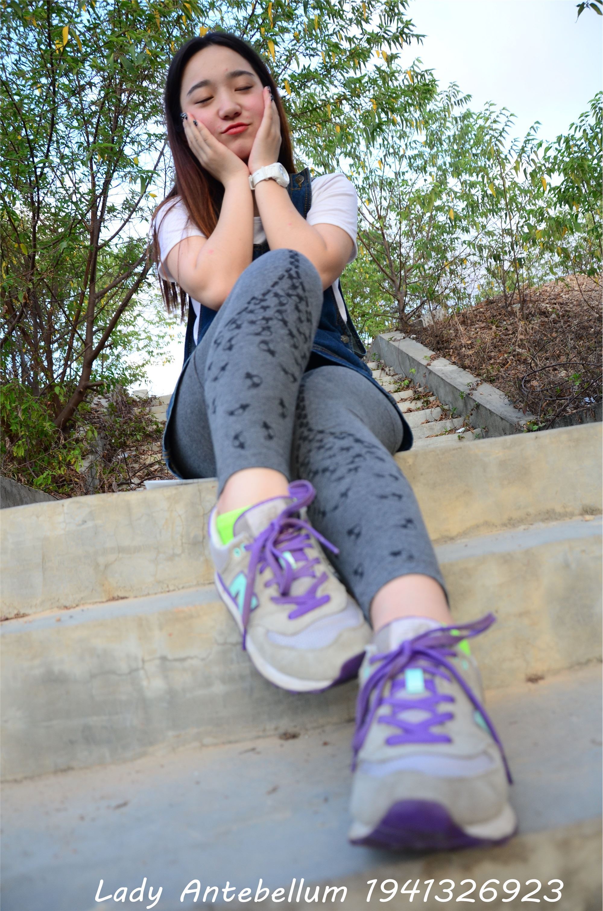 战前女神  恋足美腿棉袜女神级摄影套图 094