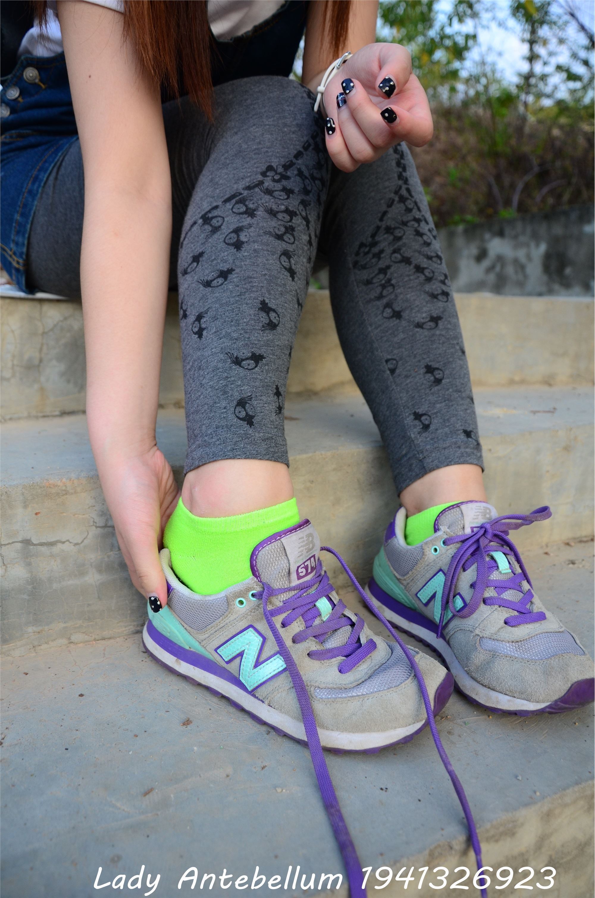 战前女神  恋足美腿棉袜女神级摄影套图 094