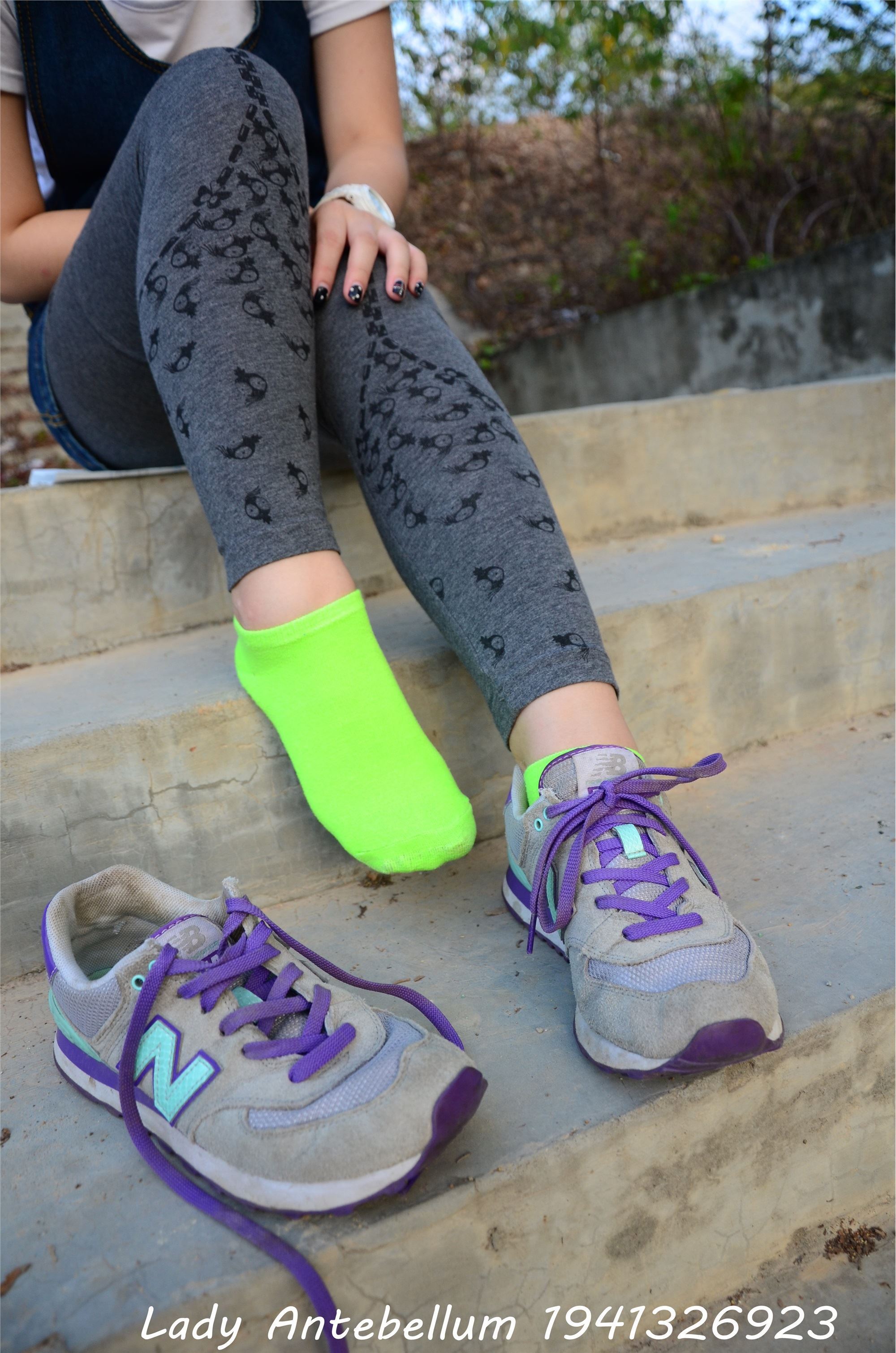 战前女神  恋足美腿棉袜女神级摄影套图 094