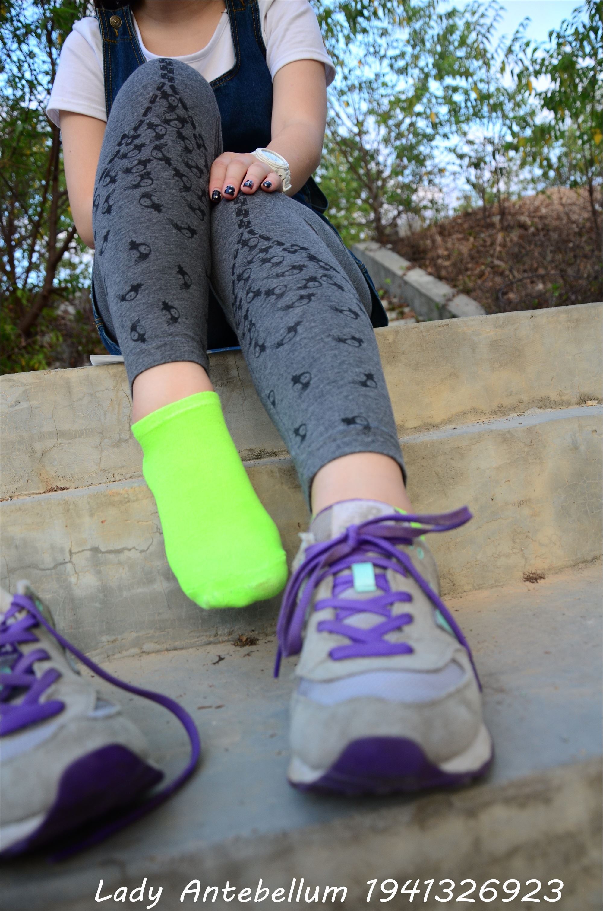 战前女神  恋足美腿棉袜女神级摄影套图 094