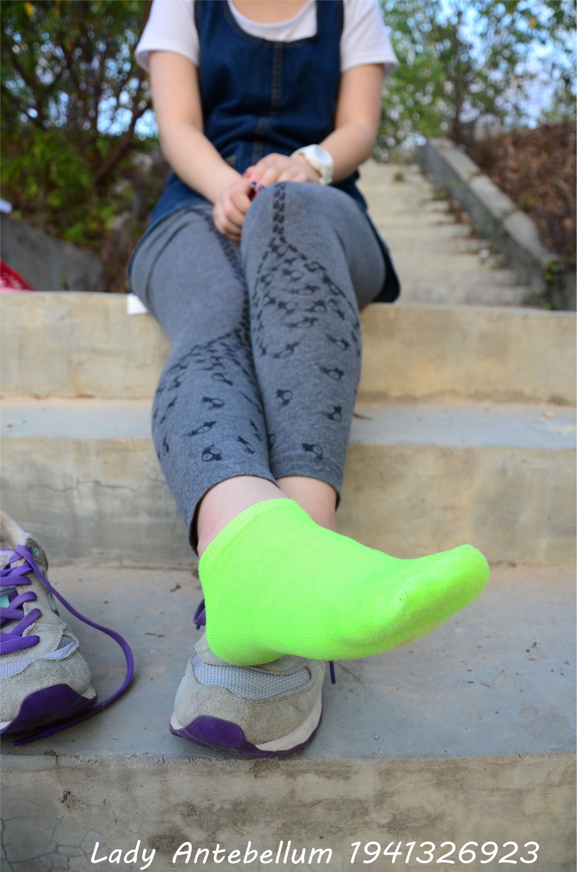 战前女神  恋足美腿棉袜女神级摄影套图 094