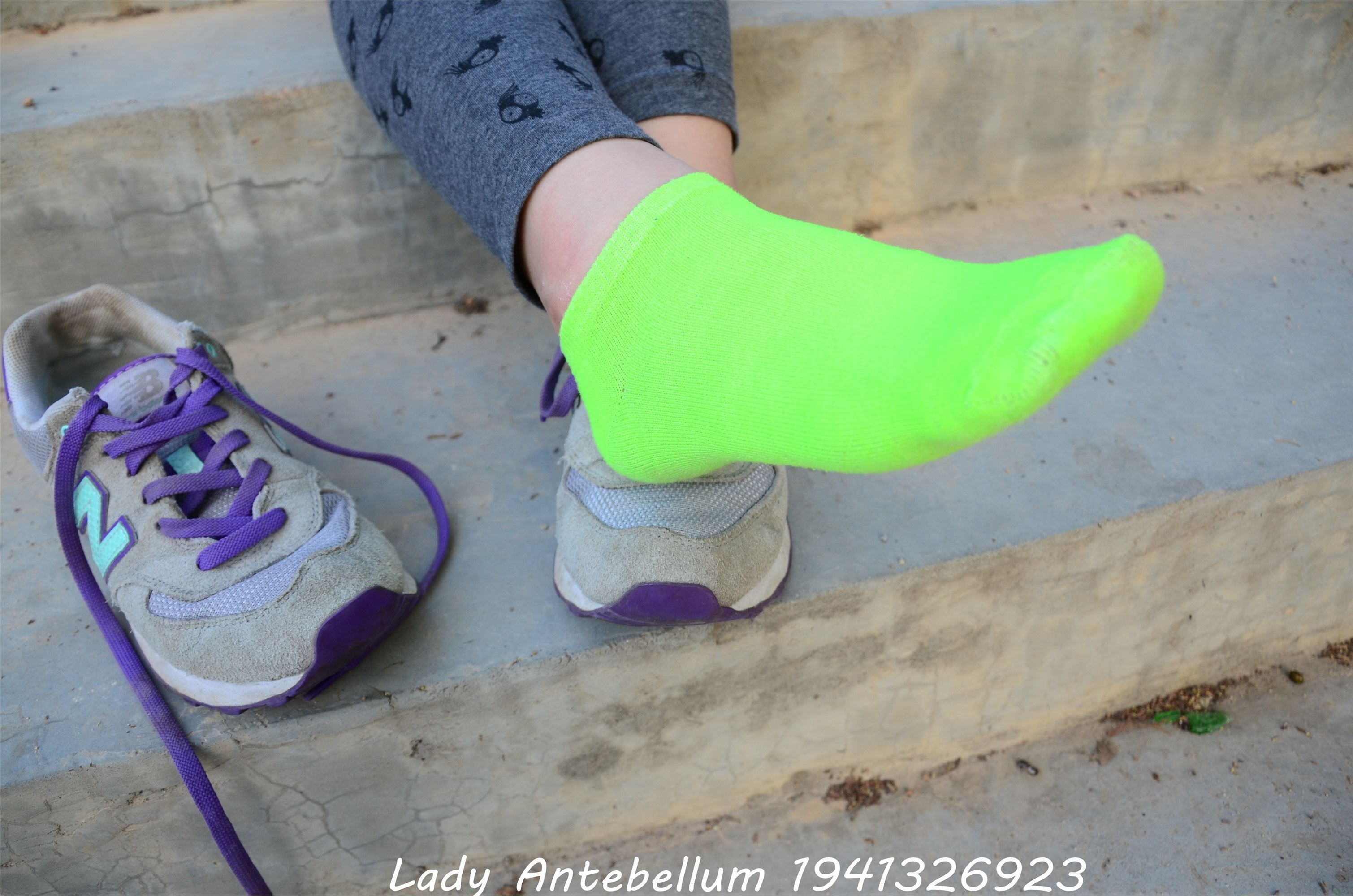 战前女神  恋足美腿棉袜女神级摄影套图 094