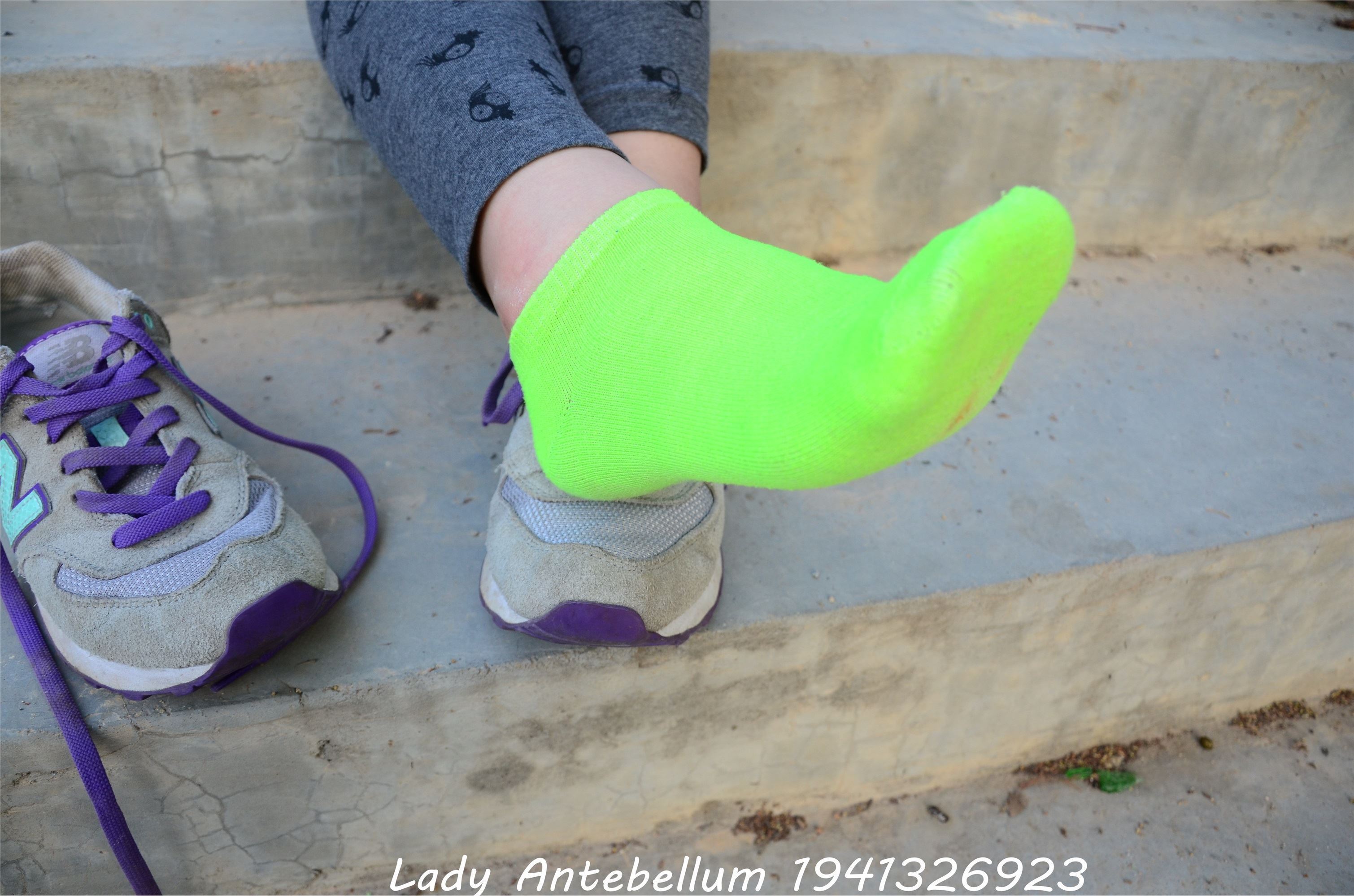 战前女神  恋足美腿棉袜女神级摄影套图 094