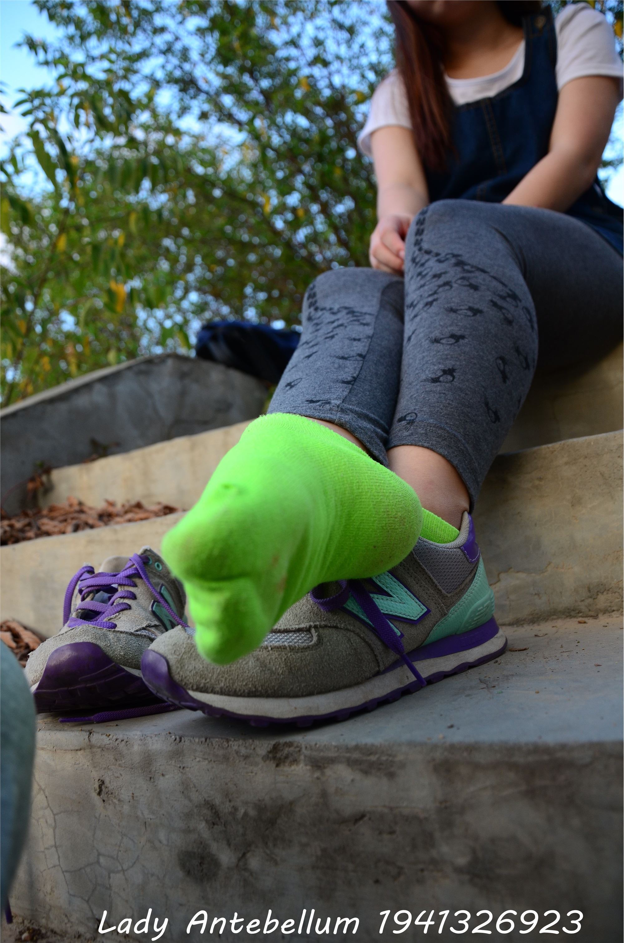 战前女神  恋足美腿棉袜女神级摄影套图 094