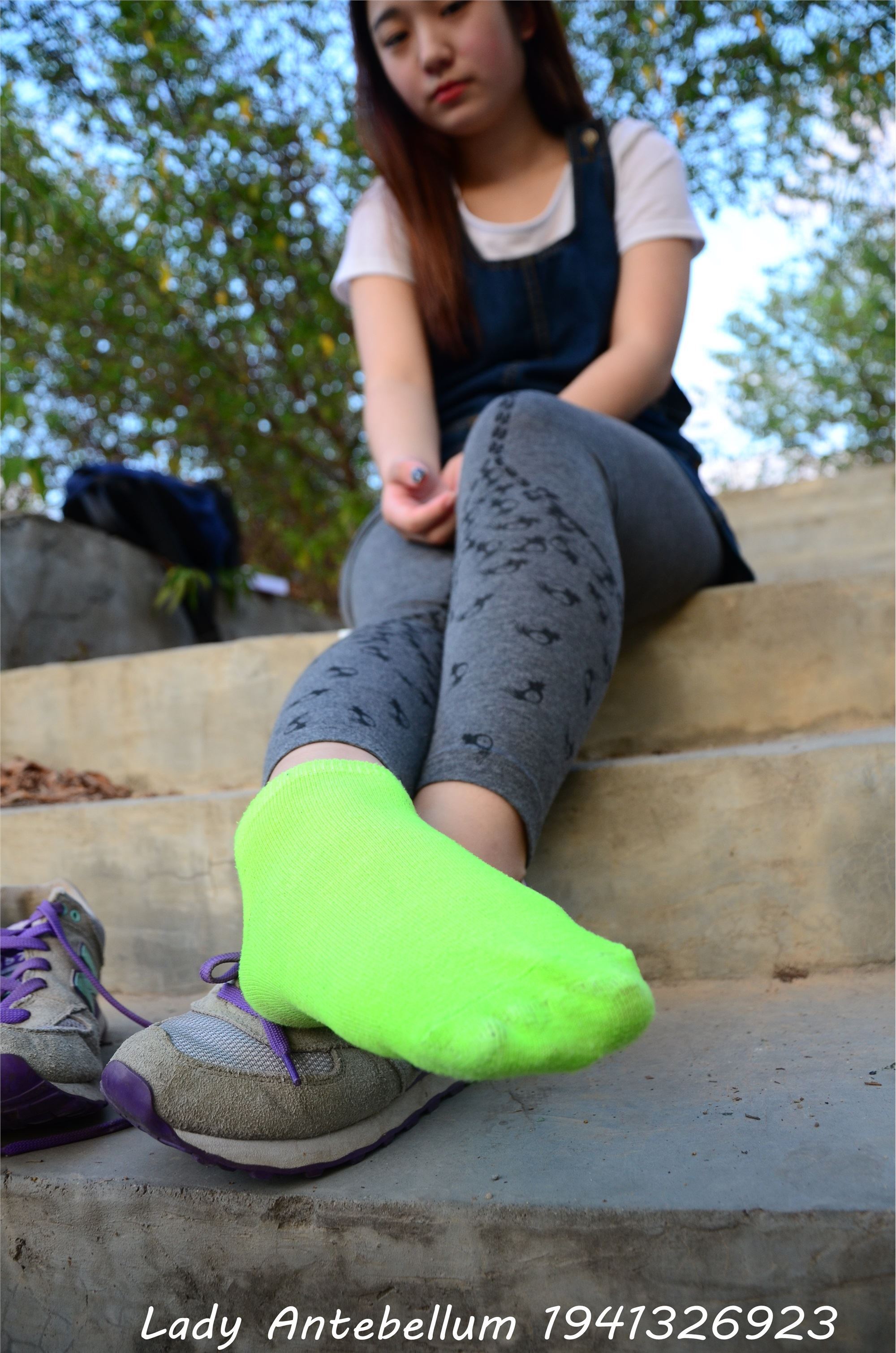 战前女神  恋足美腿棉袜女神级摄影套图 094