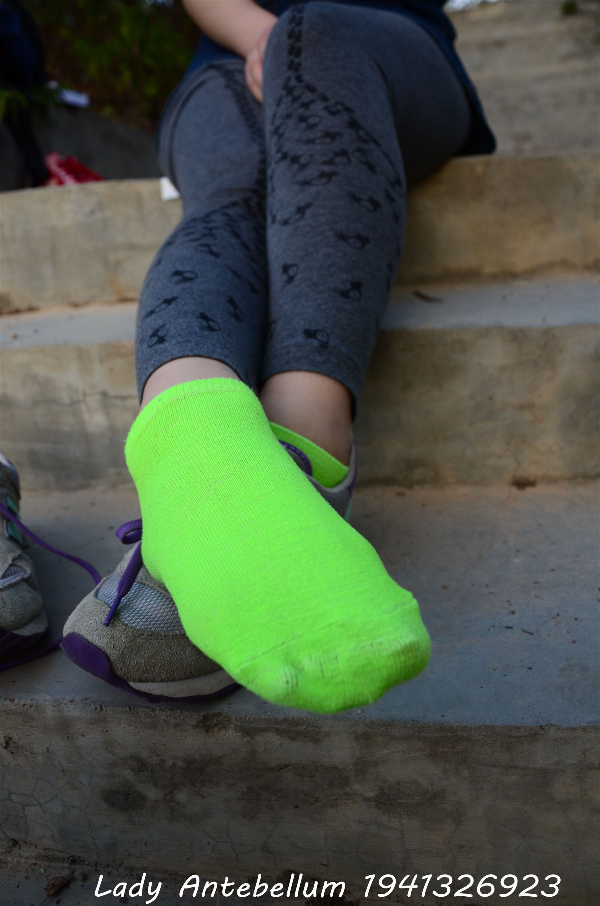 战前女神  恋足美腿棉袜女神级摄影套图 094