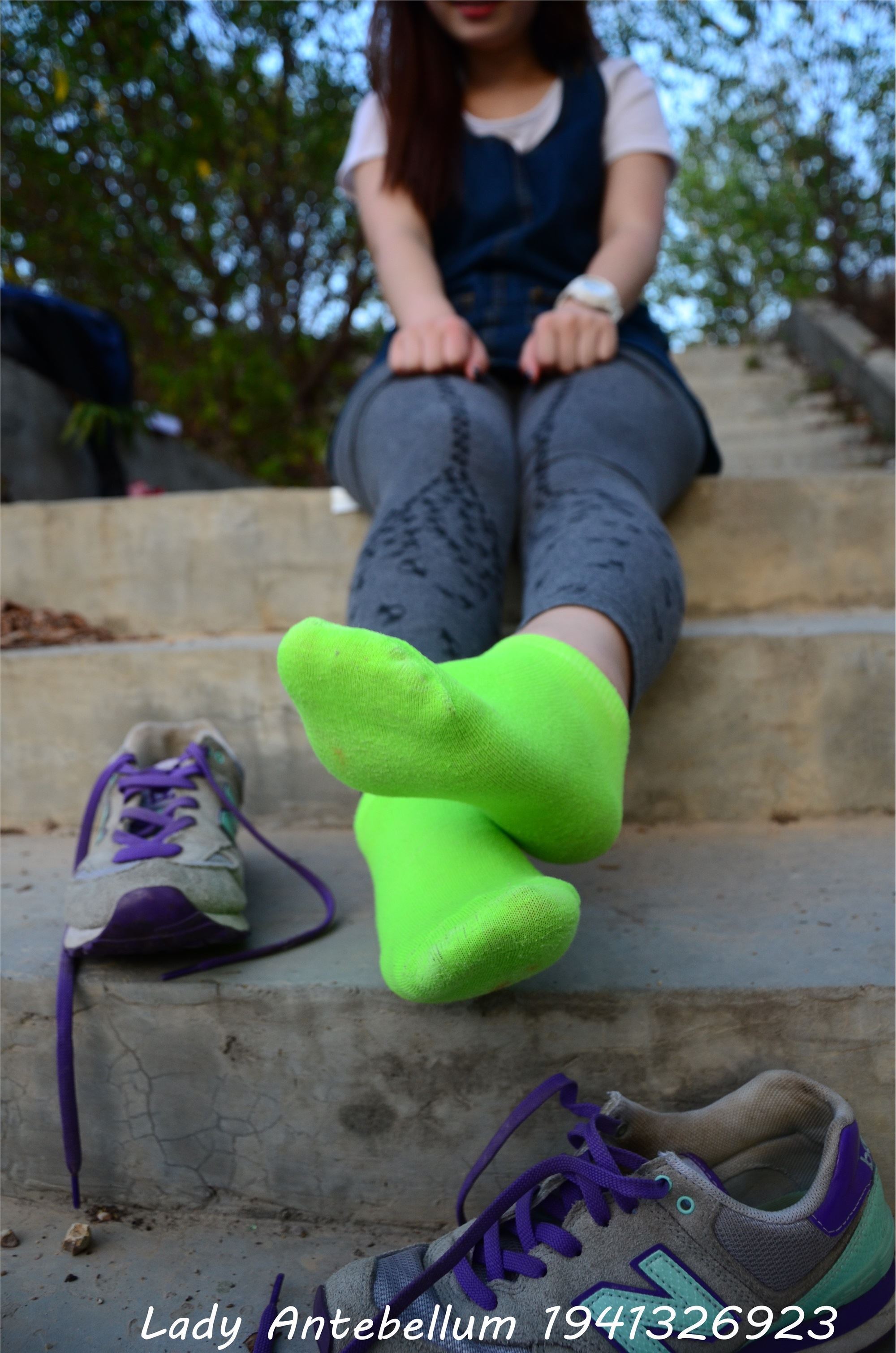 战前女神  恋足美腿棉袜女神级摄影套图 094