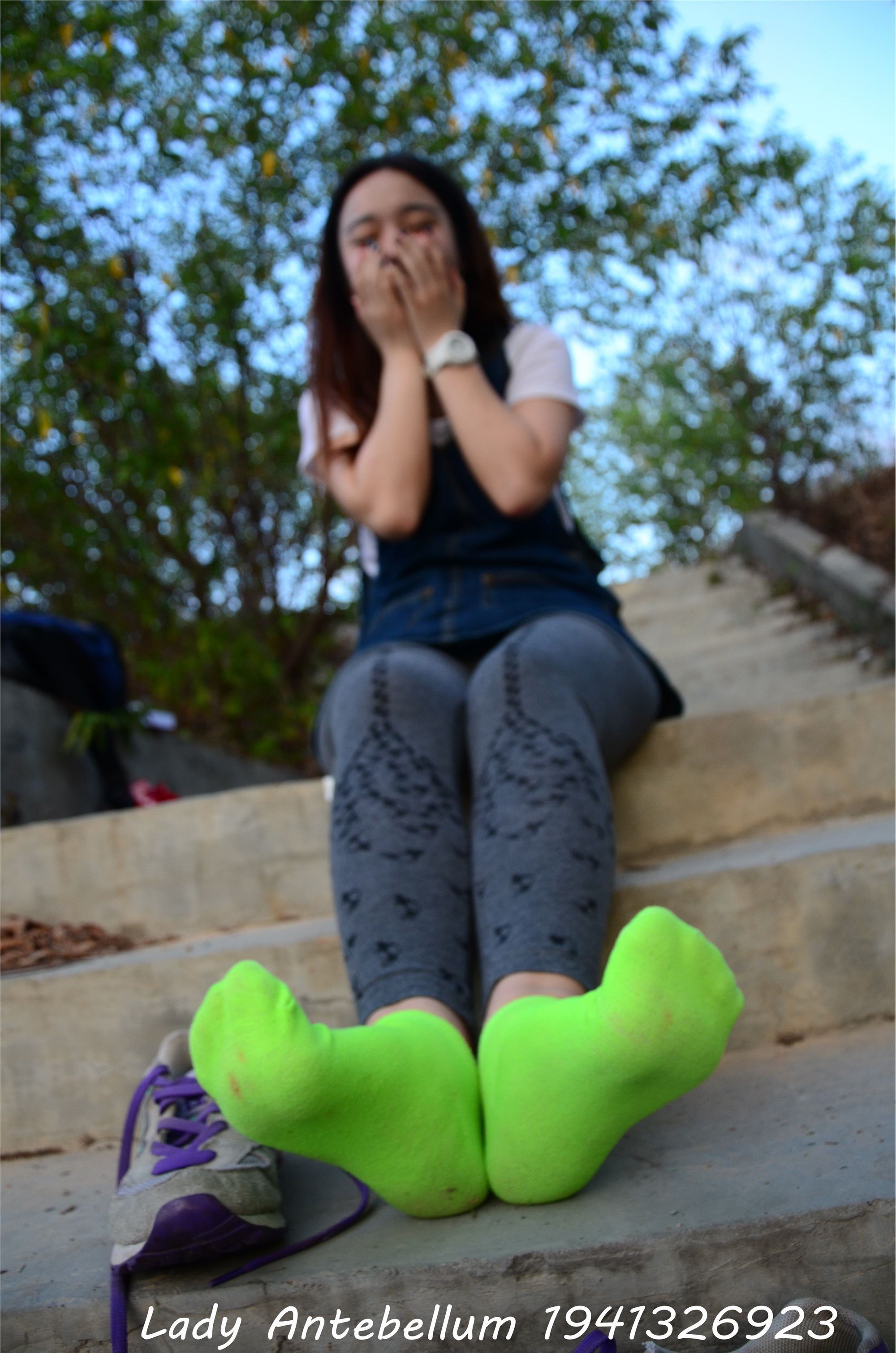 战前女神  恋足美腿棉袜女神级摄影套图 094