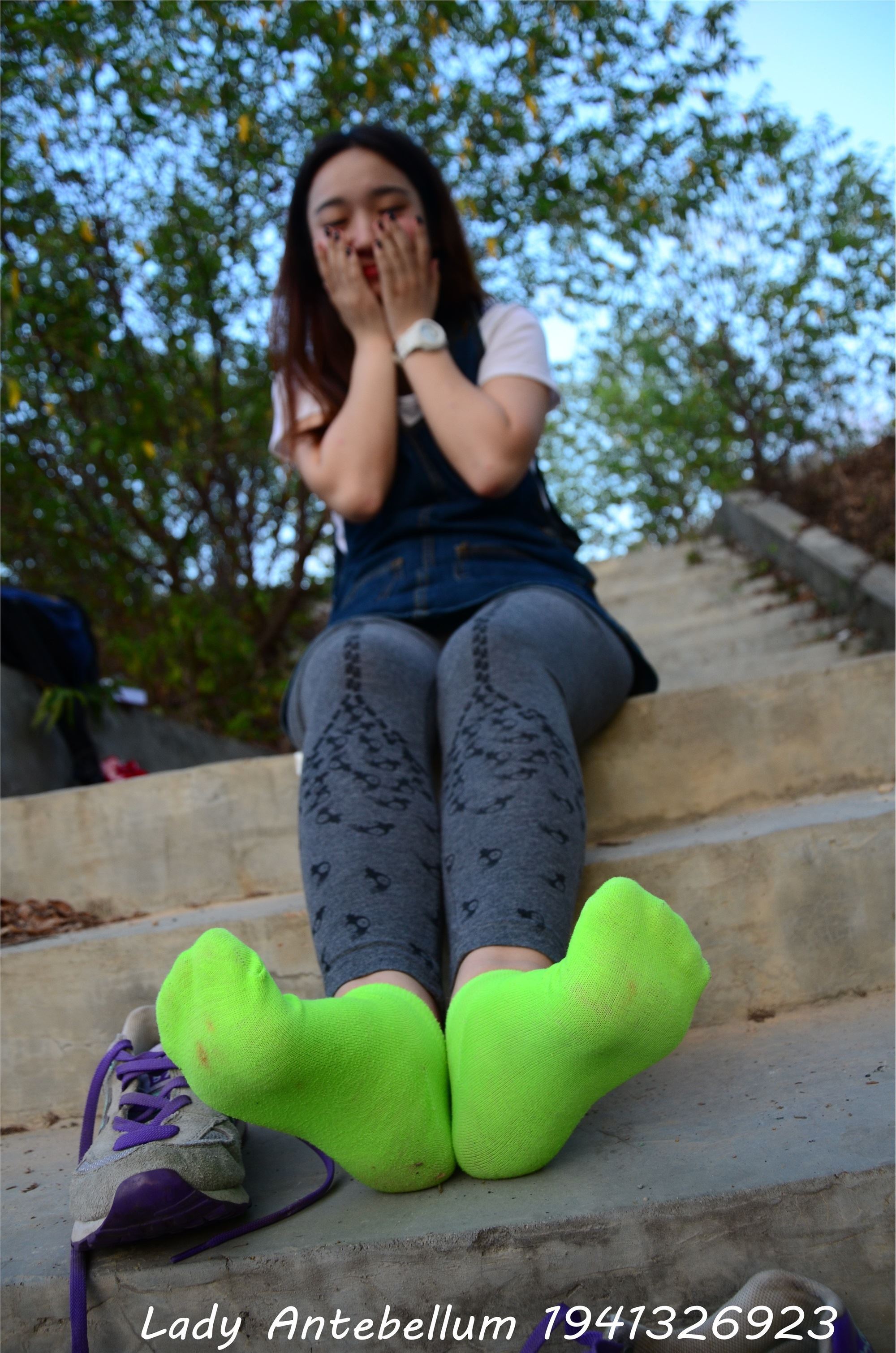 战前女神  恋足美腿棉袜女神级摄影套图 094