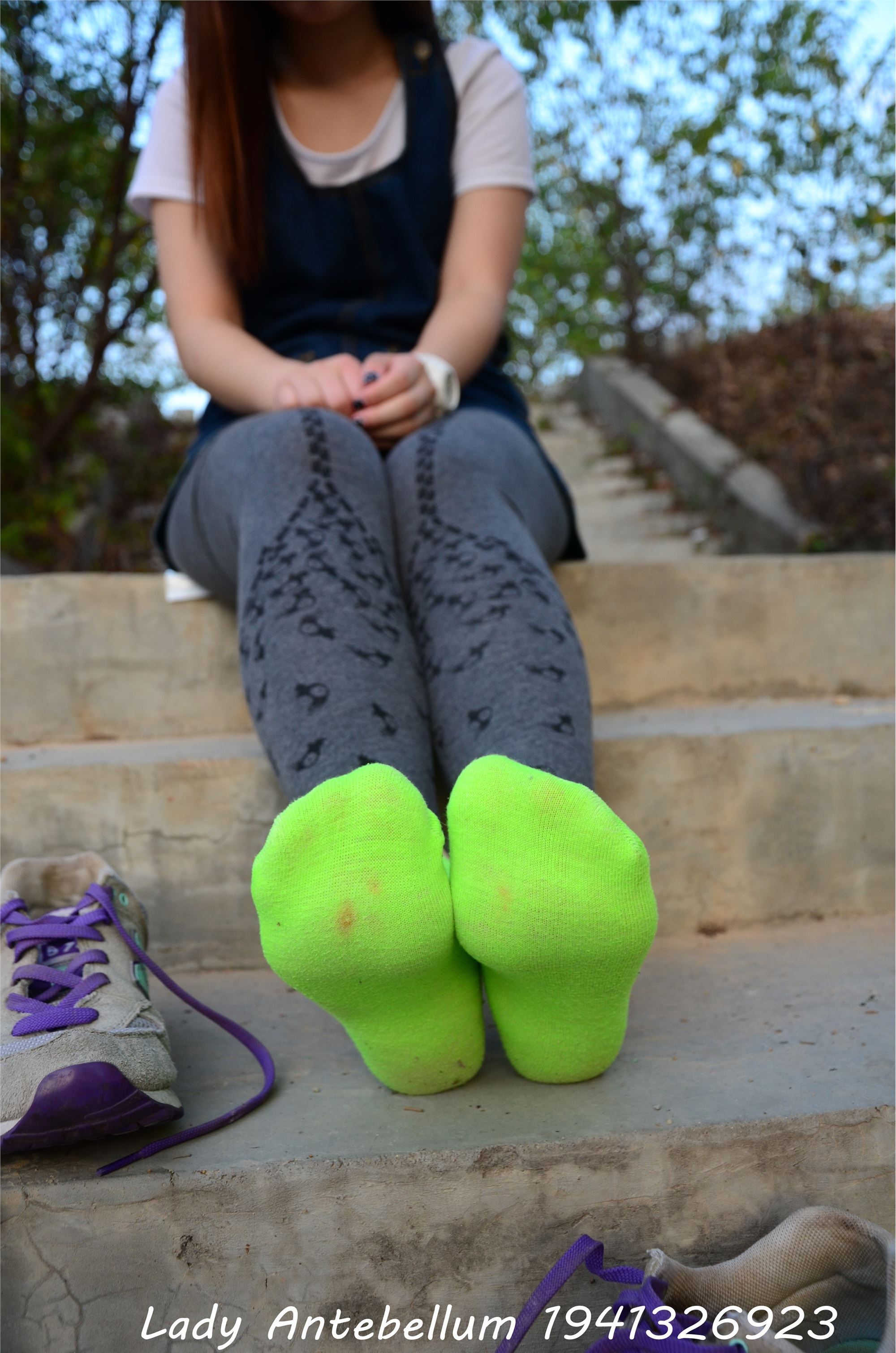 战前女神  恋足美腿棉袜女神级摄影套图 094