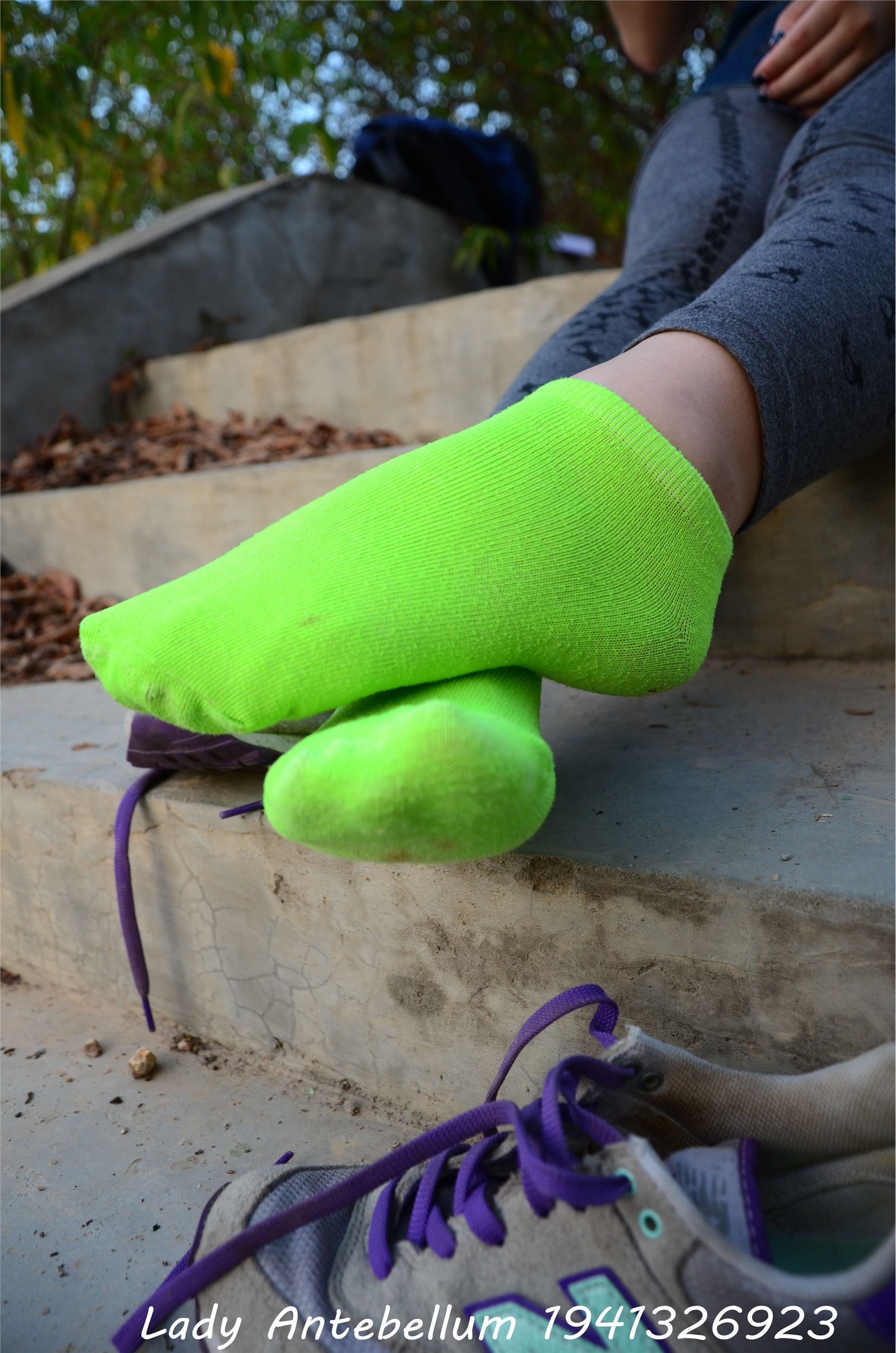 战前女神  恋足美腿棉袜女神级摄影套图 094