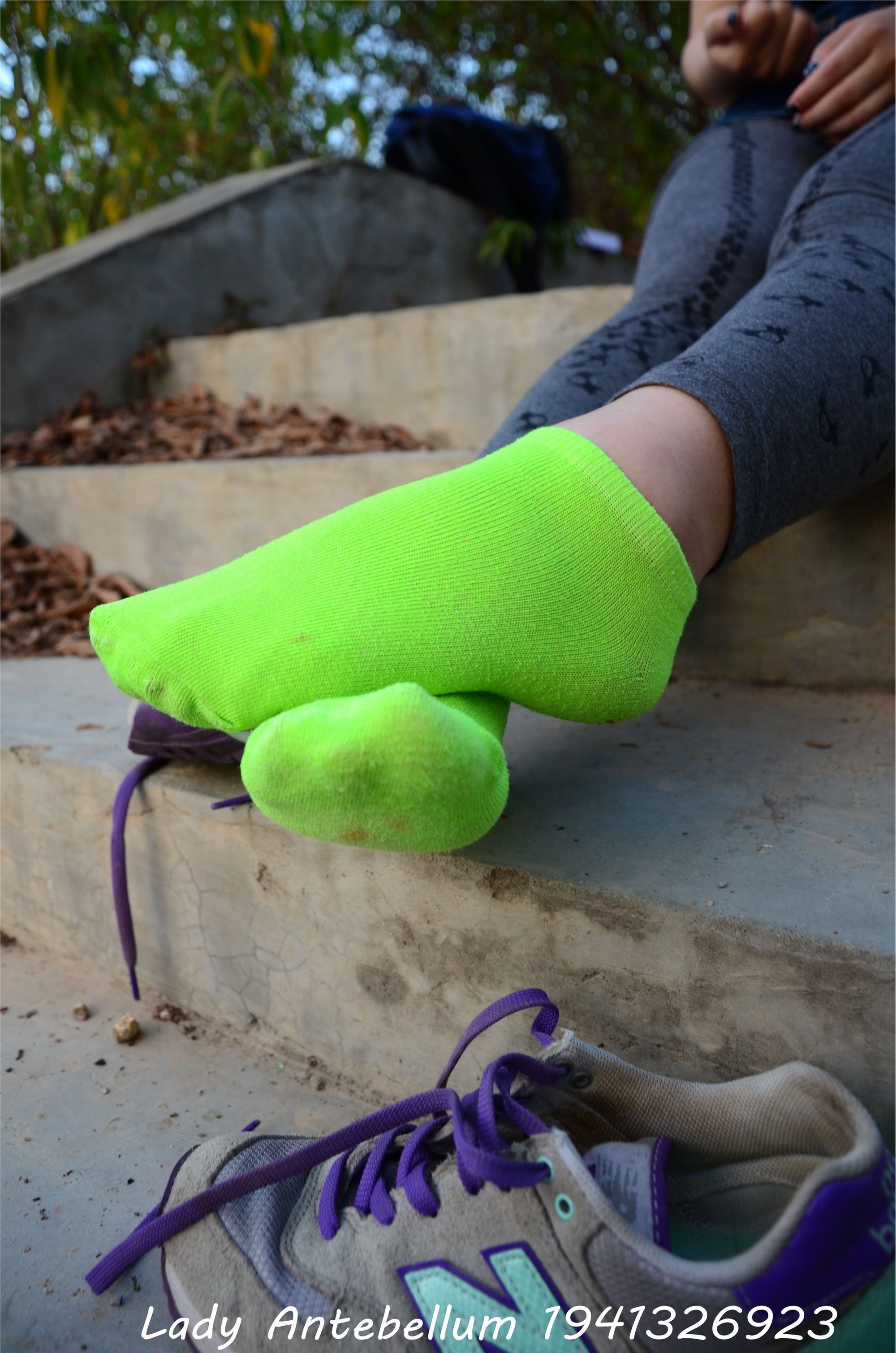 战前女神  恋足美腿棉袜女神级摄影套图 094