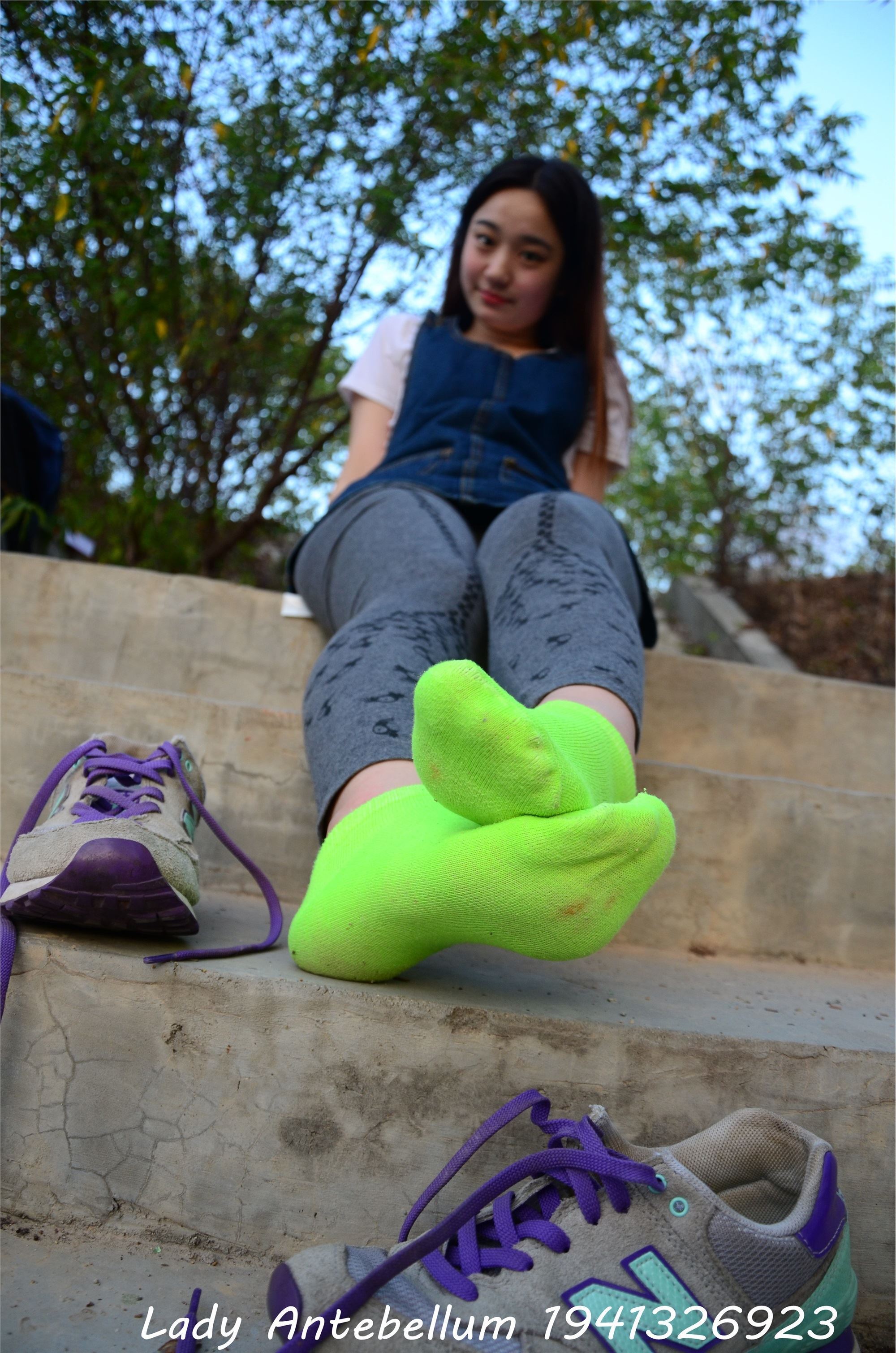 战前女神  恋足美腿棉袜女神级摄影套图 094