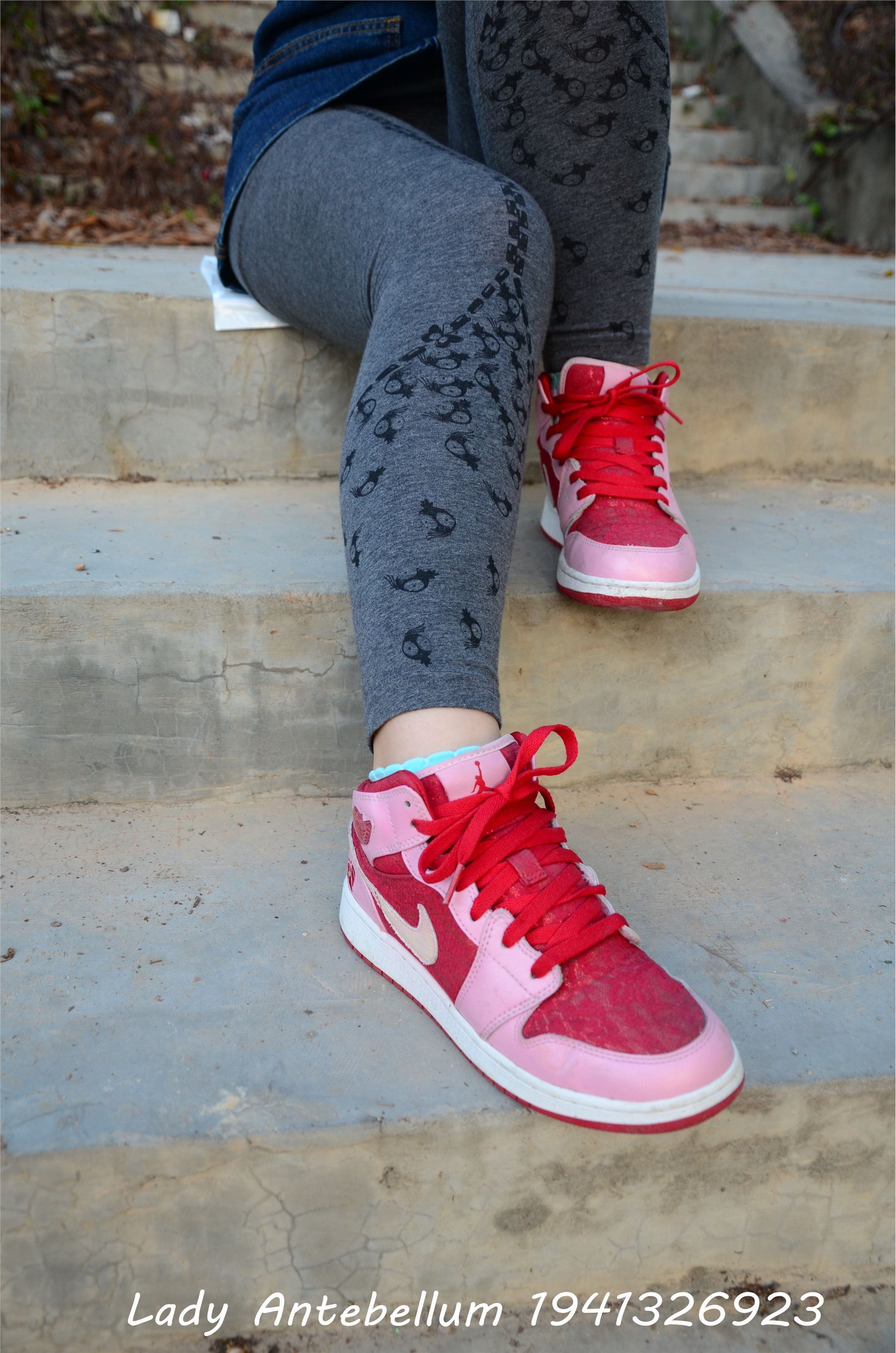 战前女神  恋足美腿棉袜女神级摄影套图 095