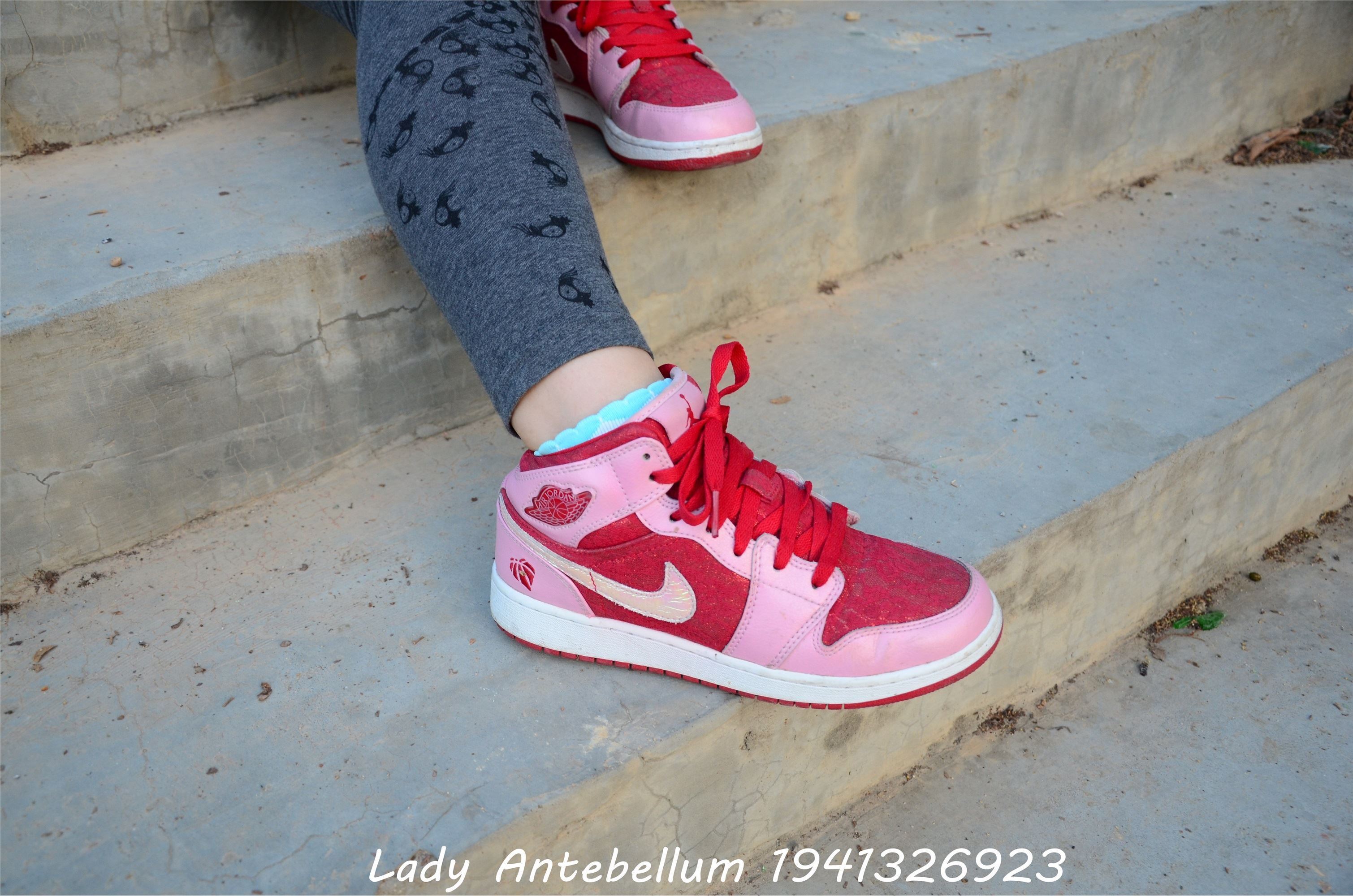 战前女神  恋足美腿棉袜女神级摄影套图 095