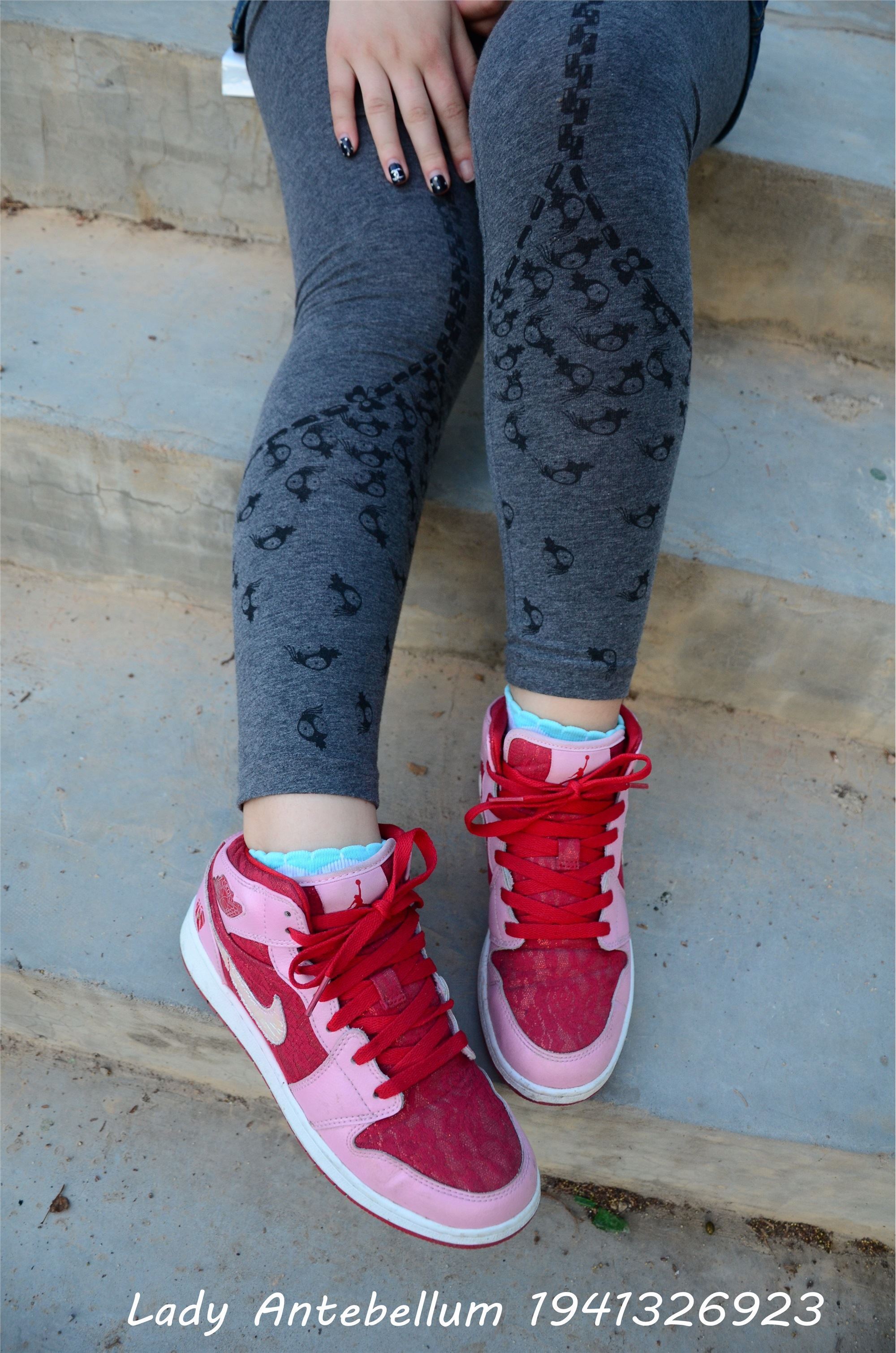 战前女神  恋足美腿棉袜女神级摄影套图 095