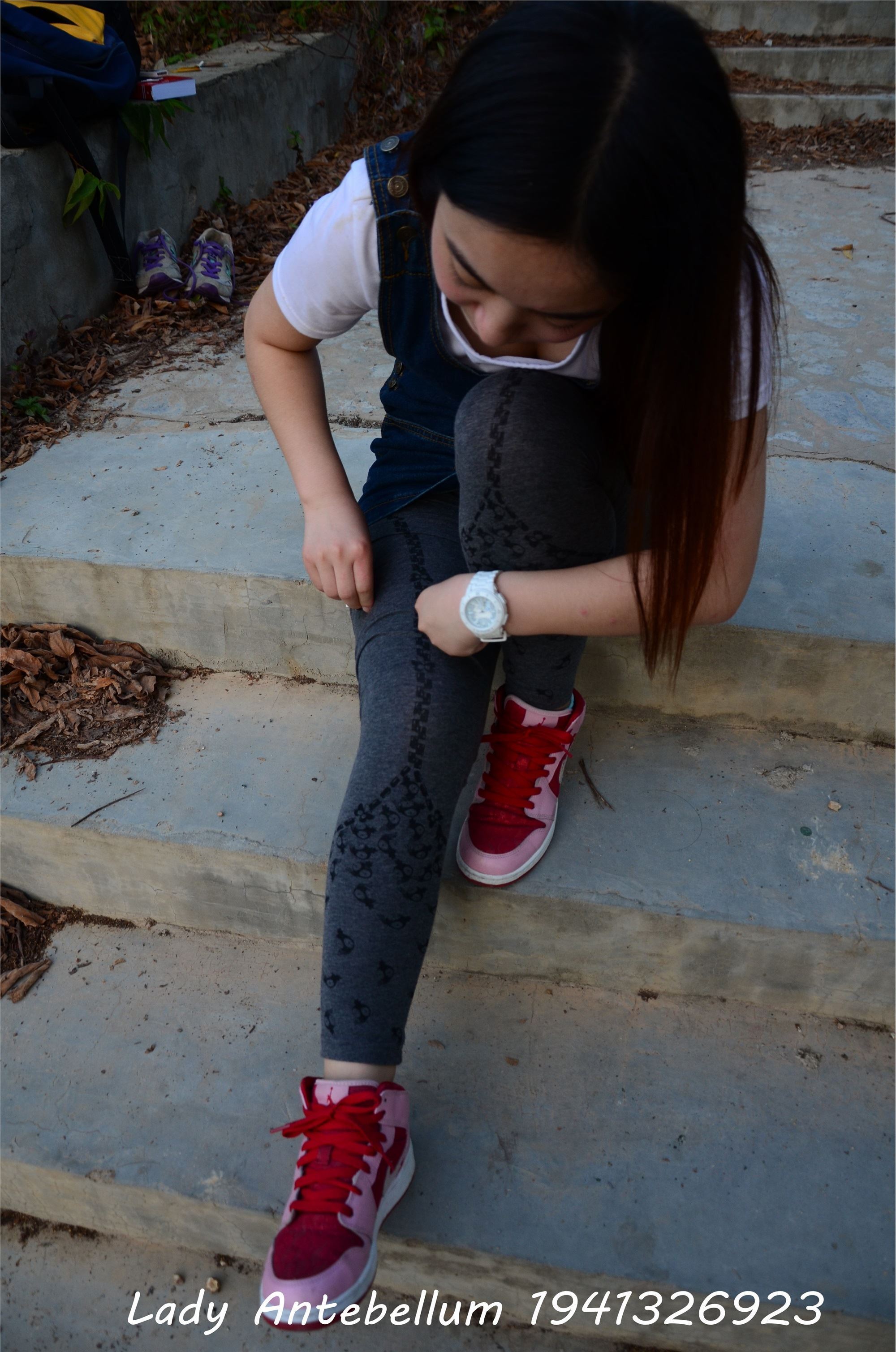 战前女神  恋足美腿棉袜女神级摄影套图 095