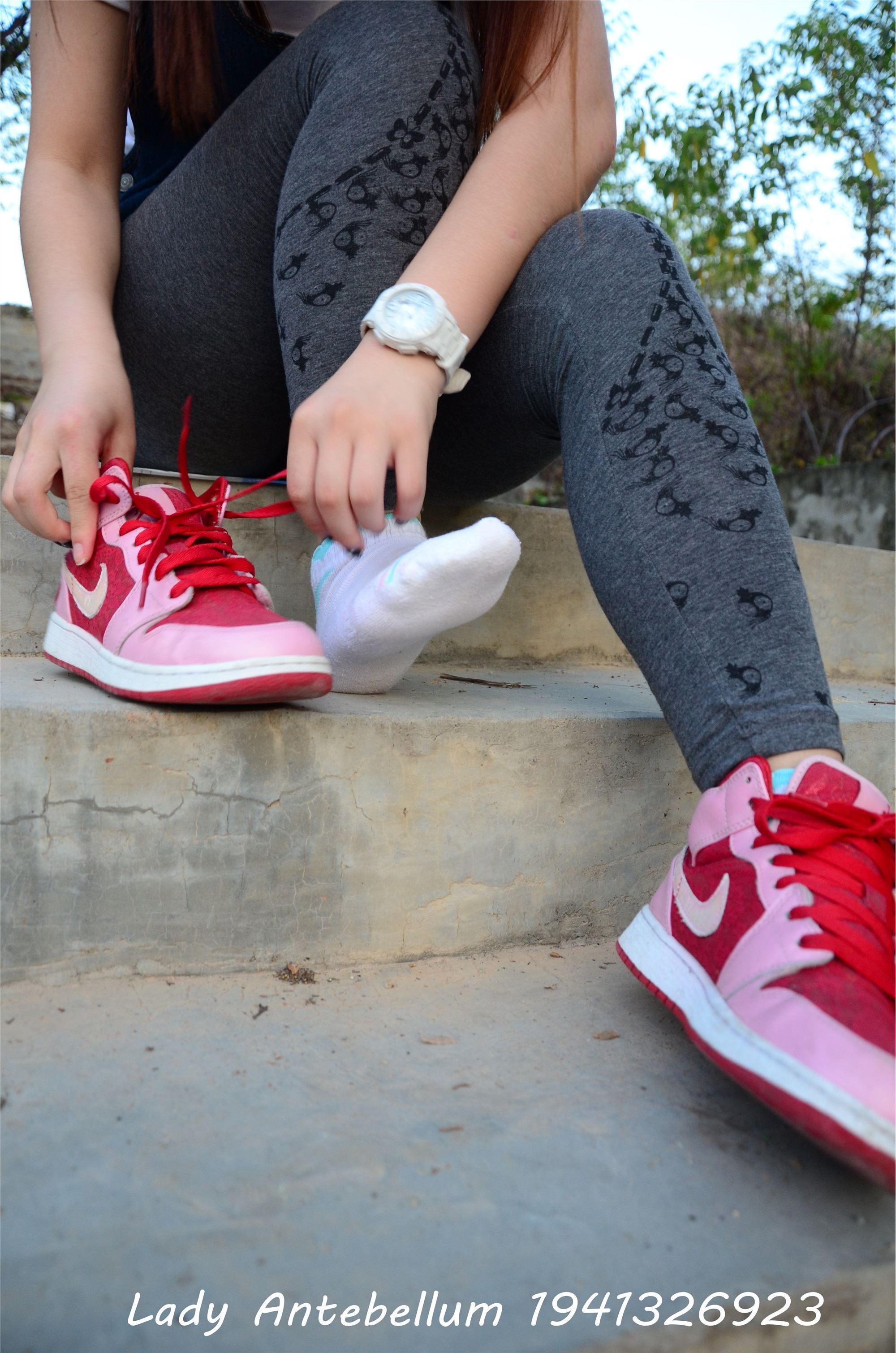 战前女神  恋足美腿棉袜女神级摄影套图 095