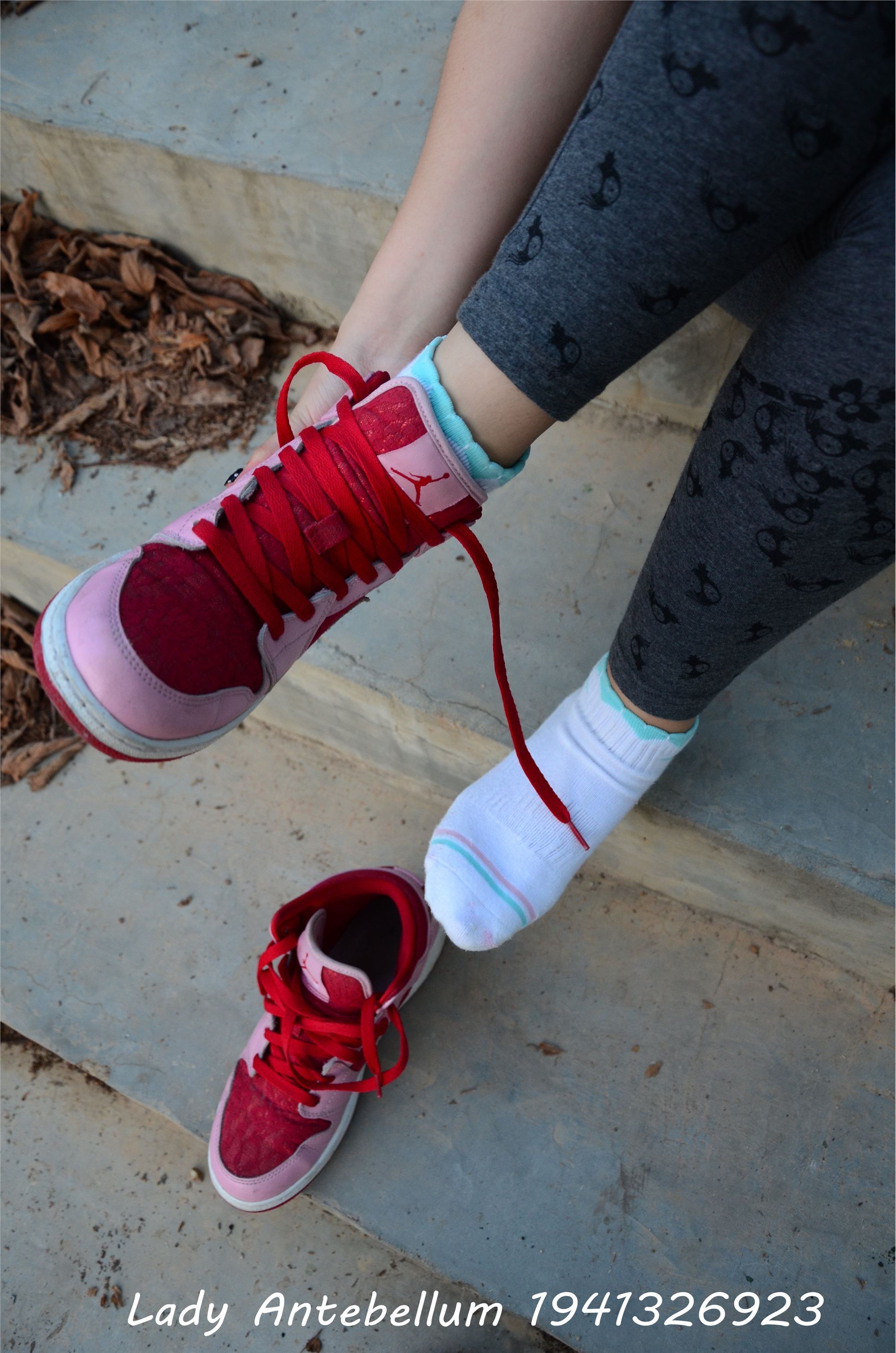 战前女神  恋足美腿棉袜女神级摄影套图 095