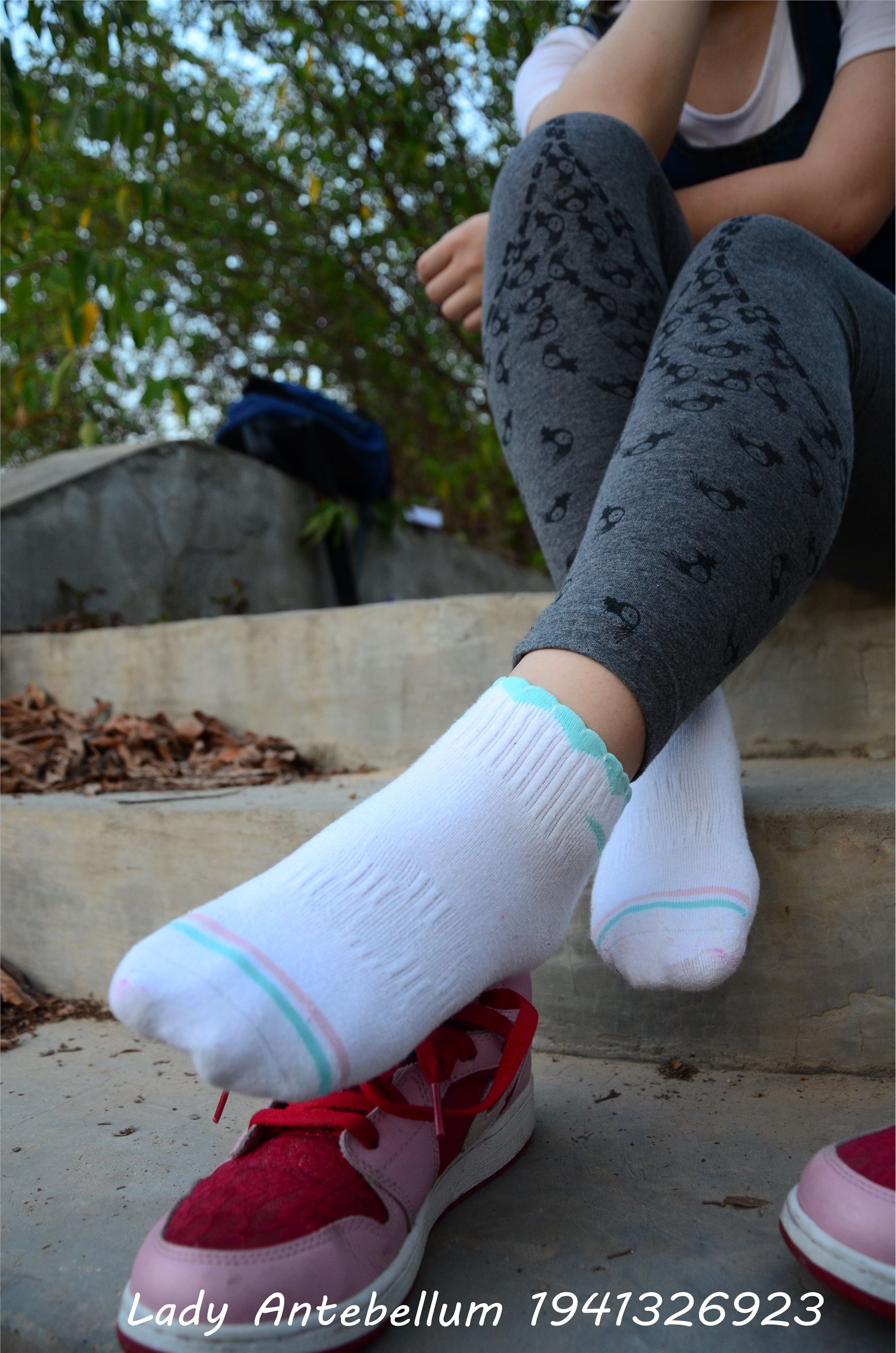 战前女神  恋足美腿棉袜女神级摄影套图 095