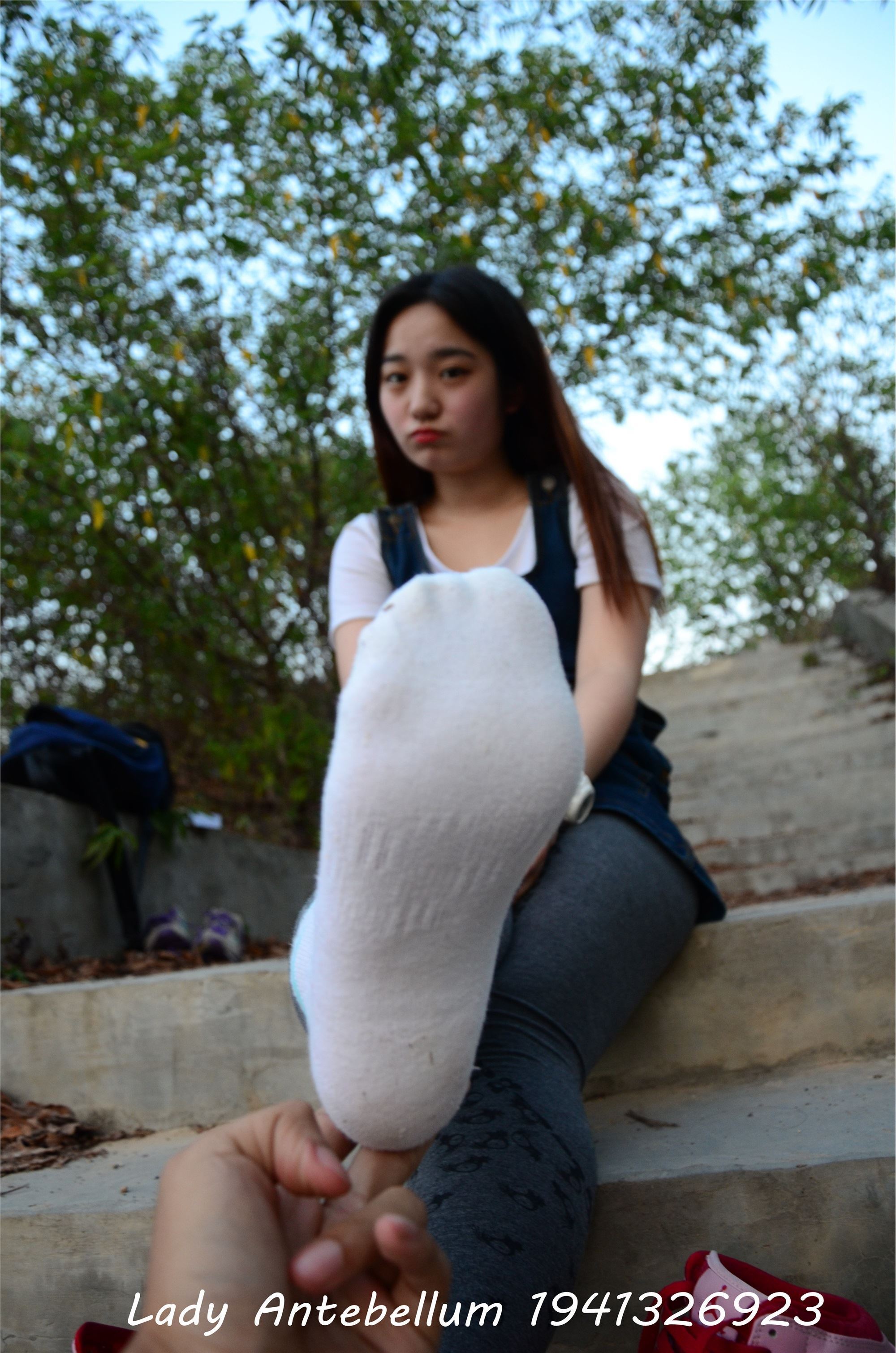 战前女神  恋足美腿棉袜女神级摄影套图 095