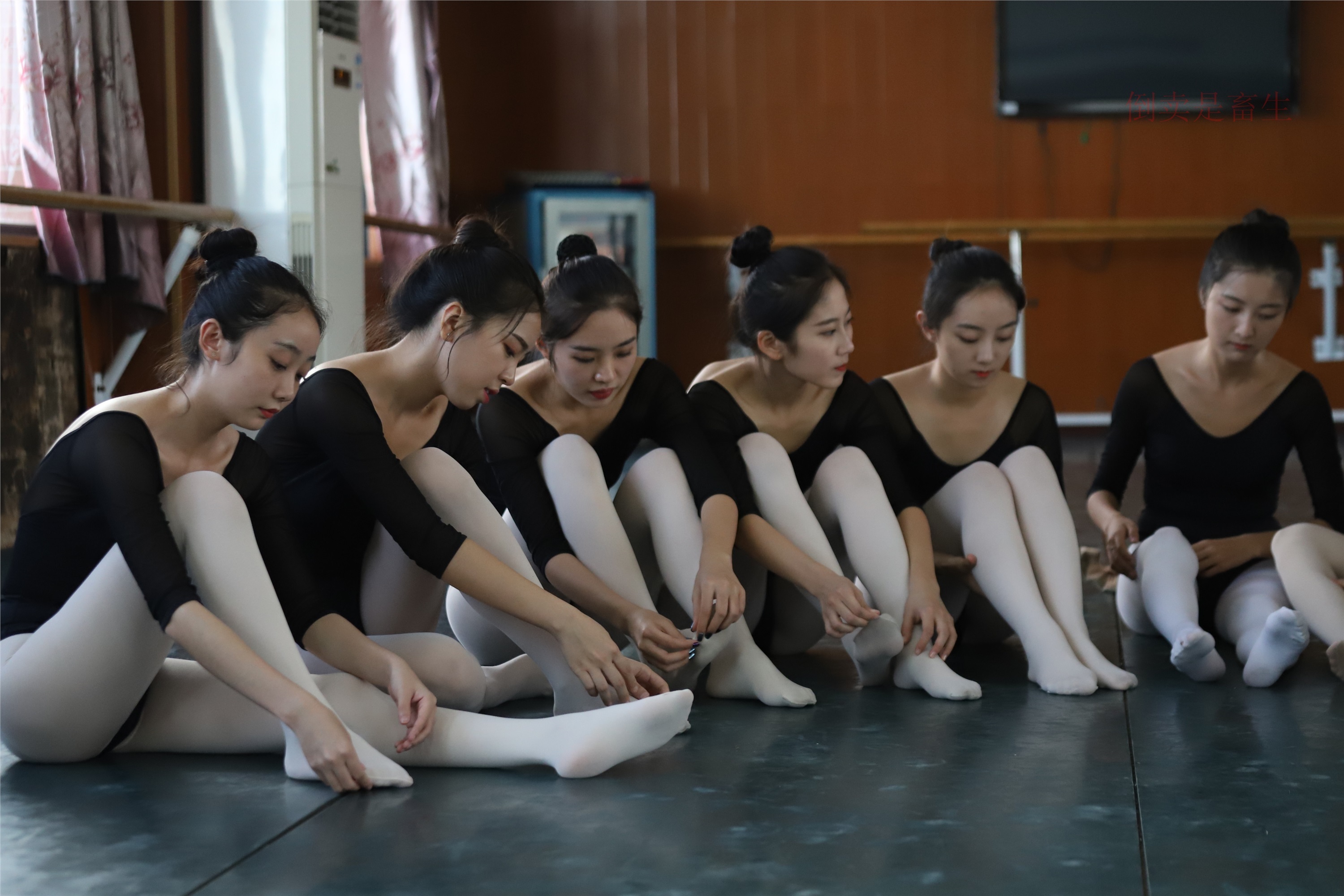 大西瓜美女图片 W001 舞蹈统一825p1