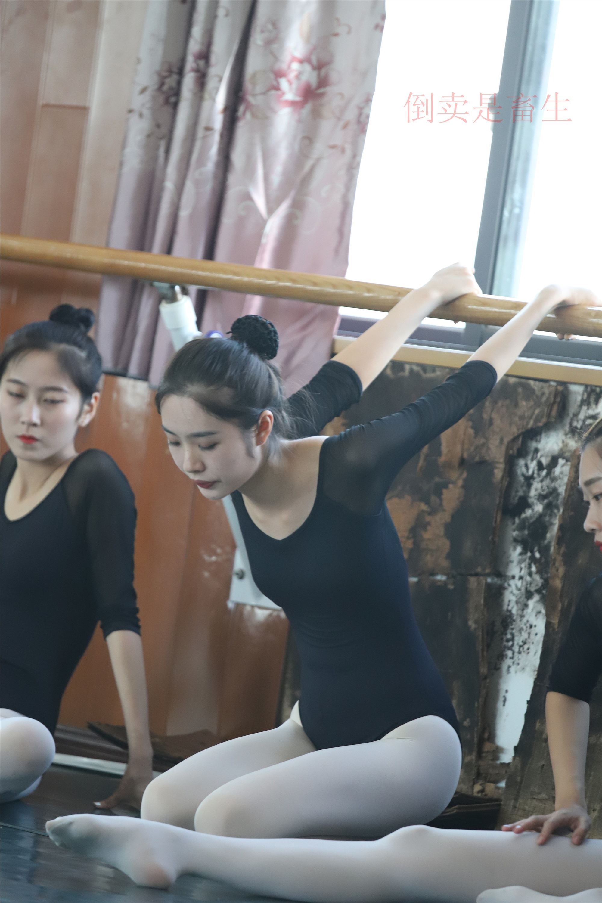 大西瓜美女图片 W001 舞蹈统一825p2