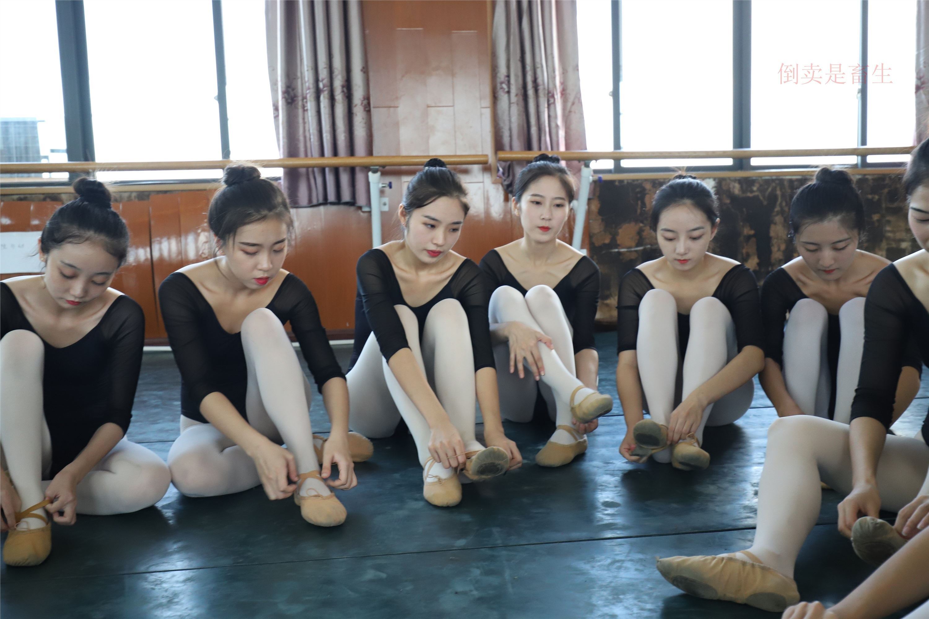 大西瓜美女图片 W001 舞蹈统一825p2