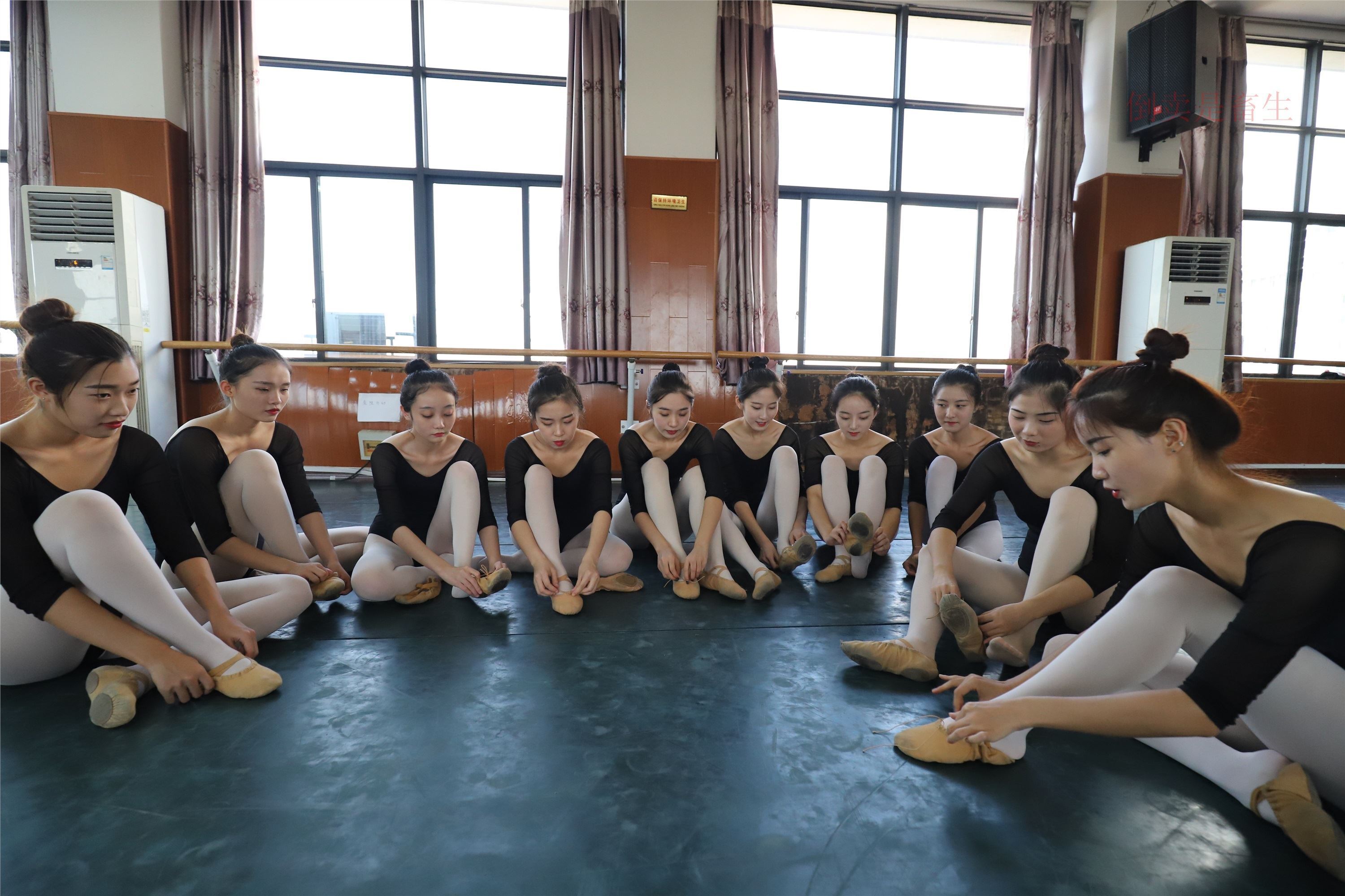 大西瓜美女图片 W001 舞蹈统一825p2