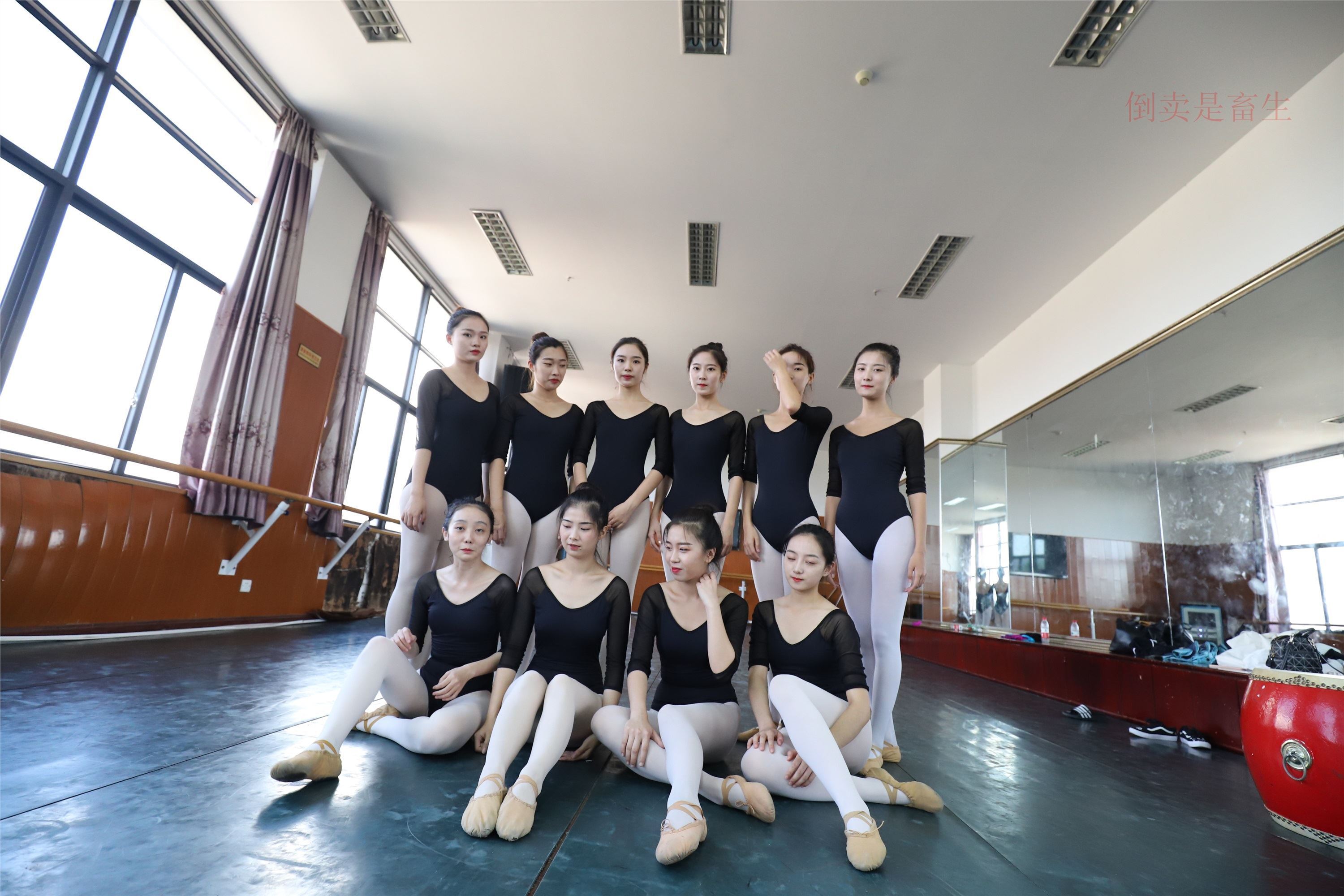 大西瓜美女图片 W001 舞蹈统一825p2