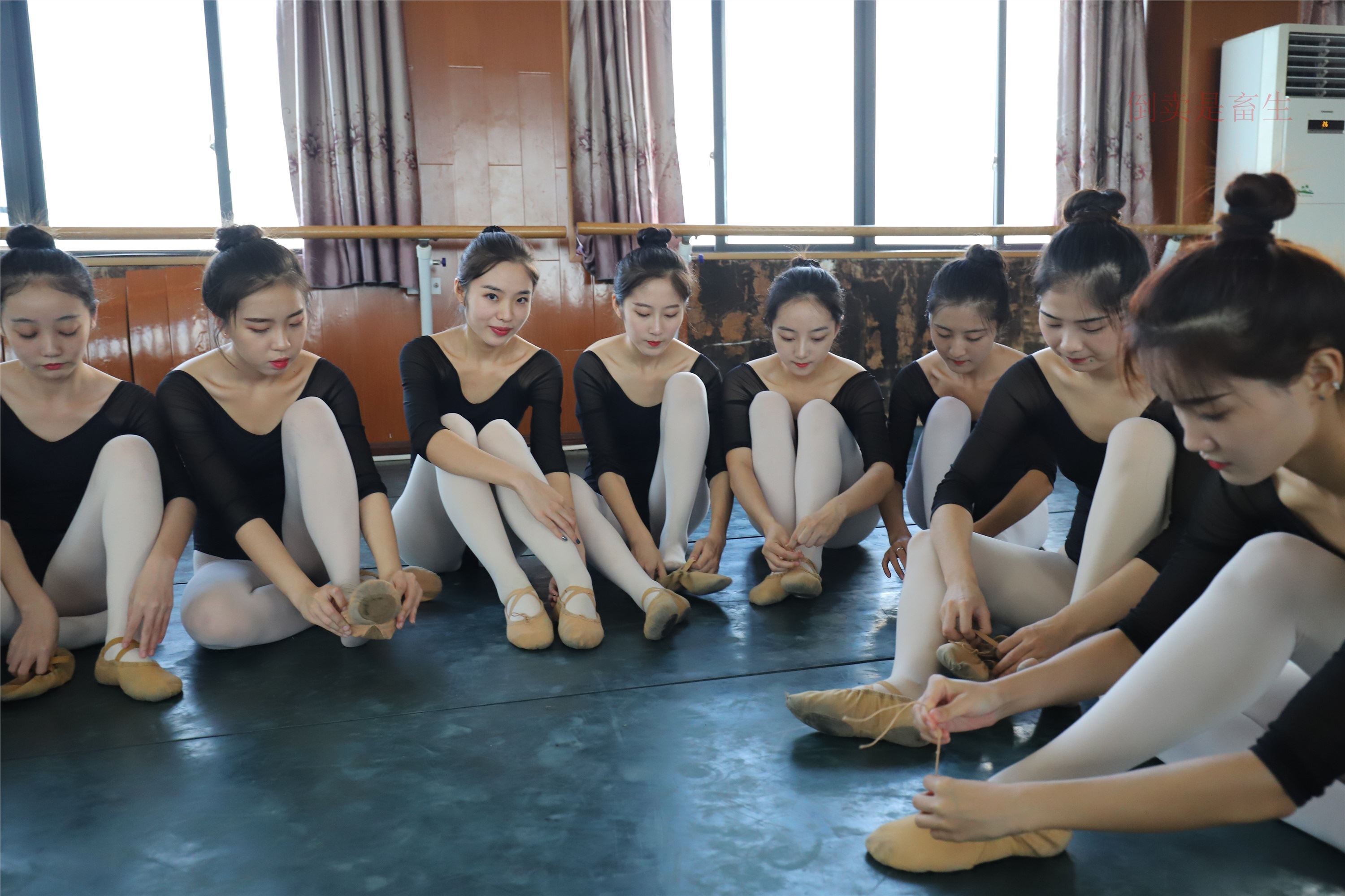 大西瓜美女图片 W001 舞蹈统一825p2