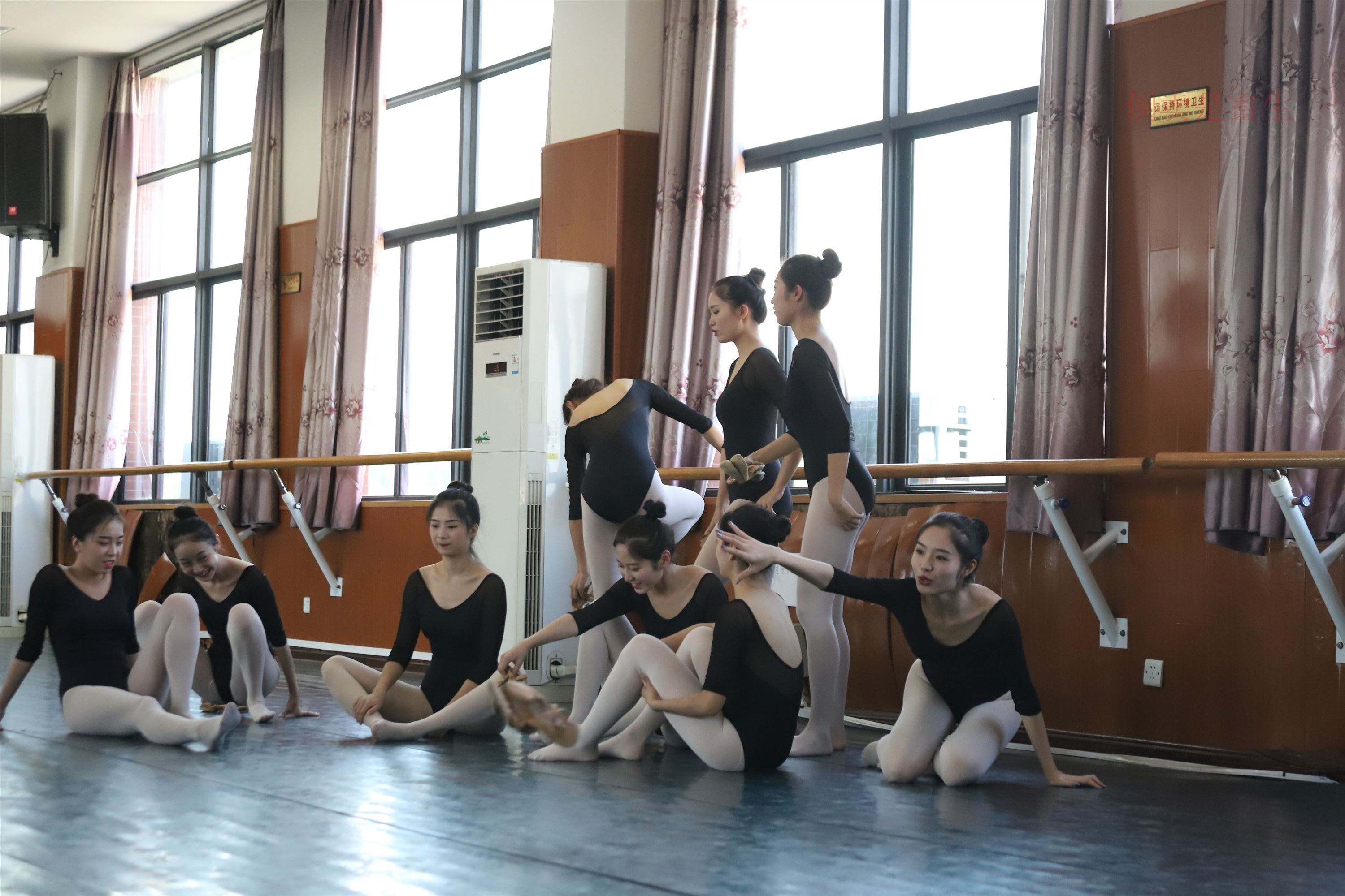 大西瓜美女图片 W001 舞蹈统一825p3