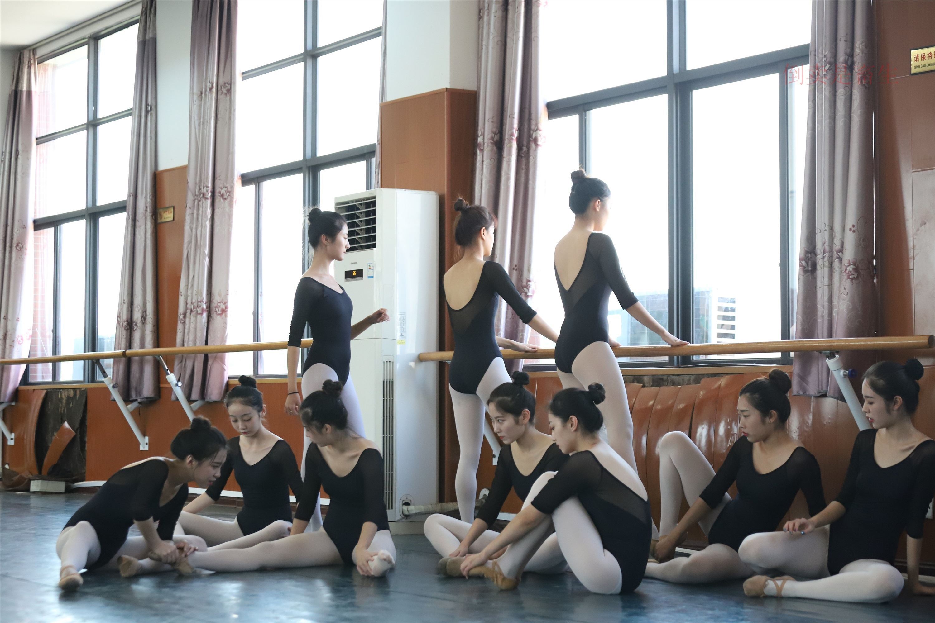 大西瓜美女图片 W001 舞蹈统一825p4