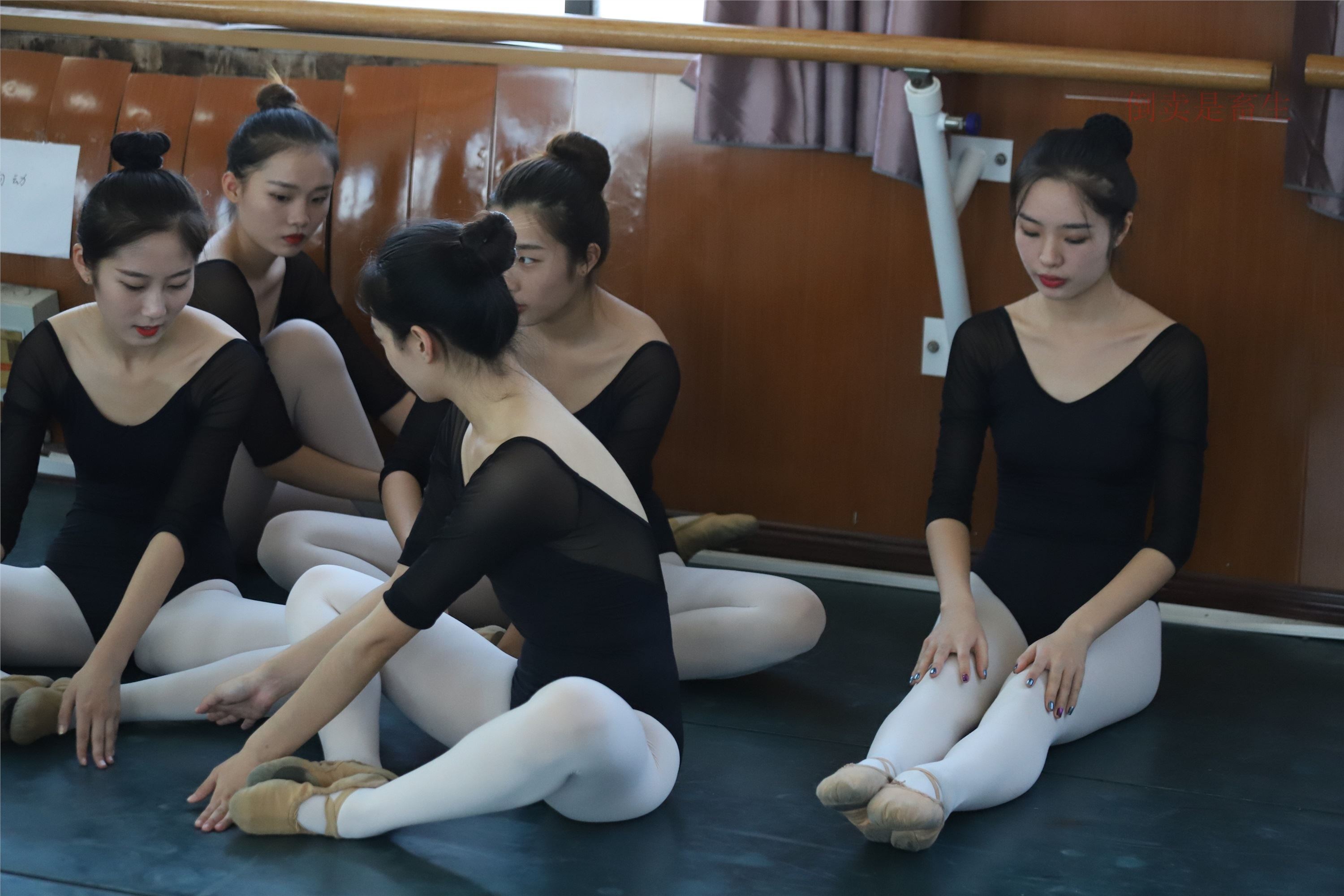 大西瓜美女图片 W001 舞蹈统一825p4