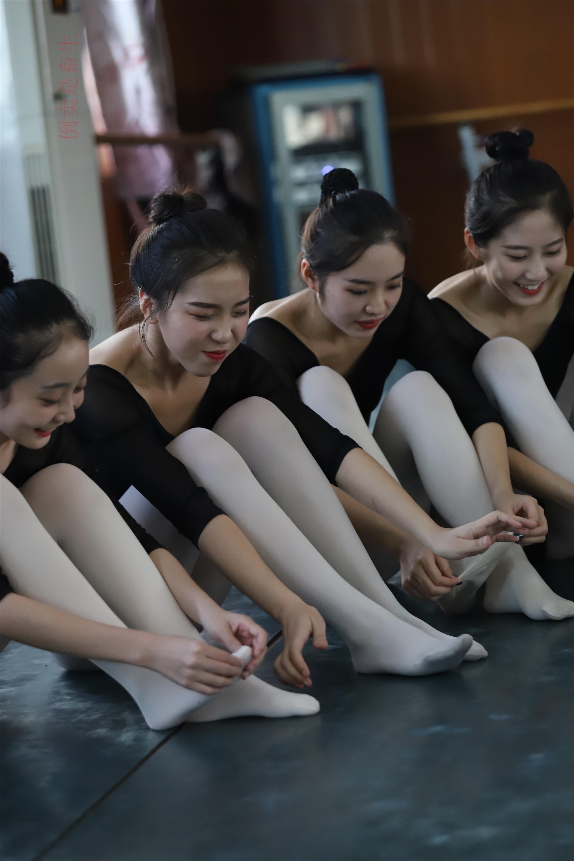 大西瓜美女图片 W001 舞蹈统一825p4