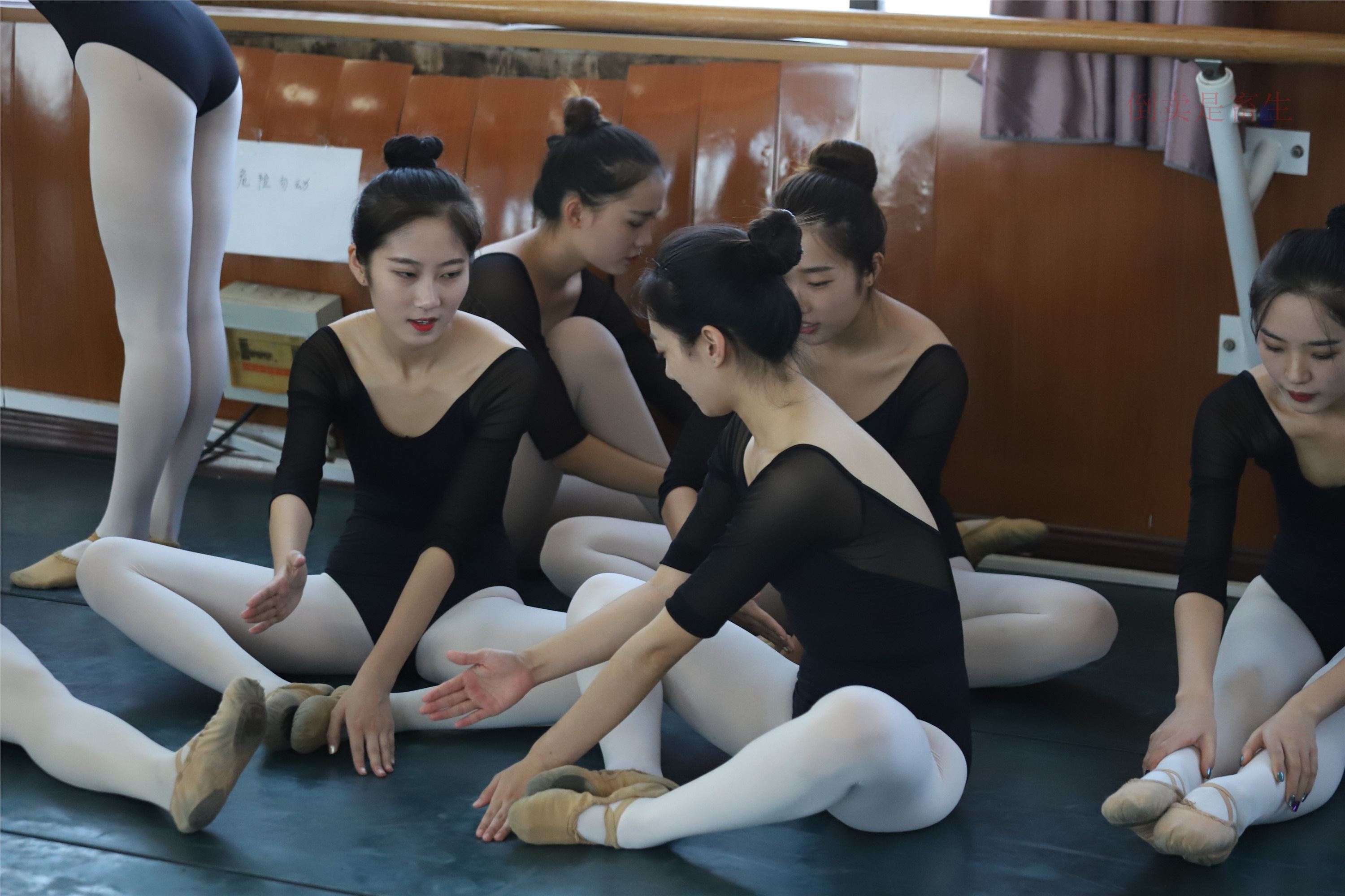 大西瓜美女图片 W001 舞蹈统一825p4