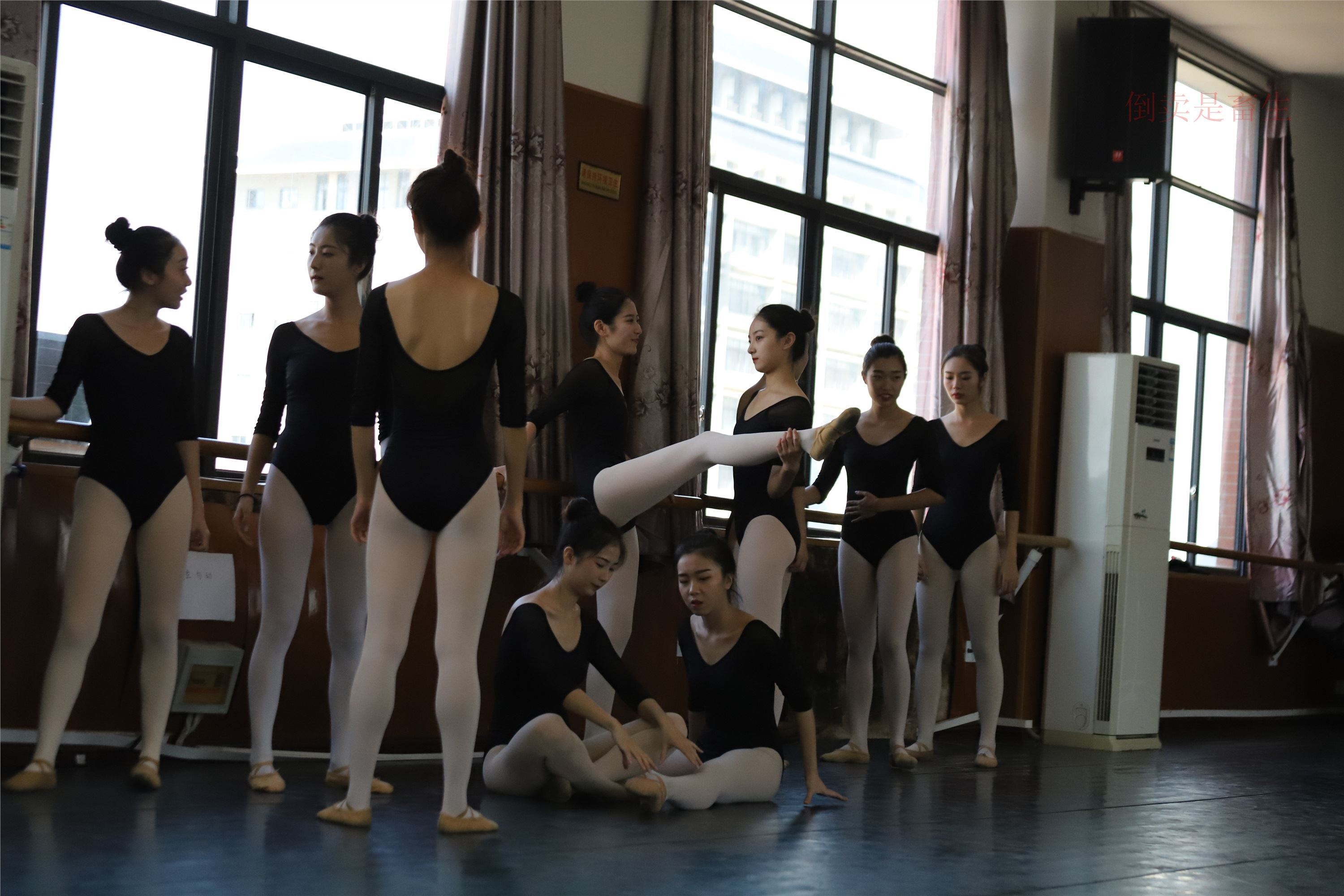 大西瓜美女图片 W001 舞蹈统一825p5