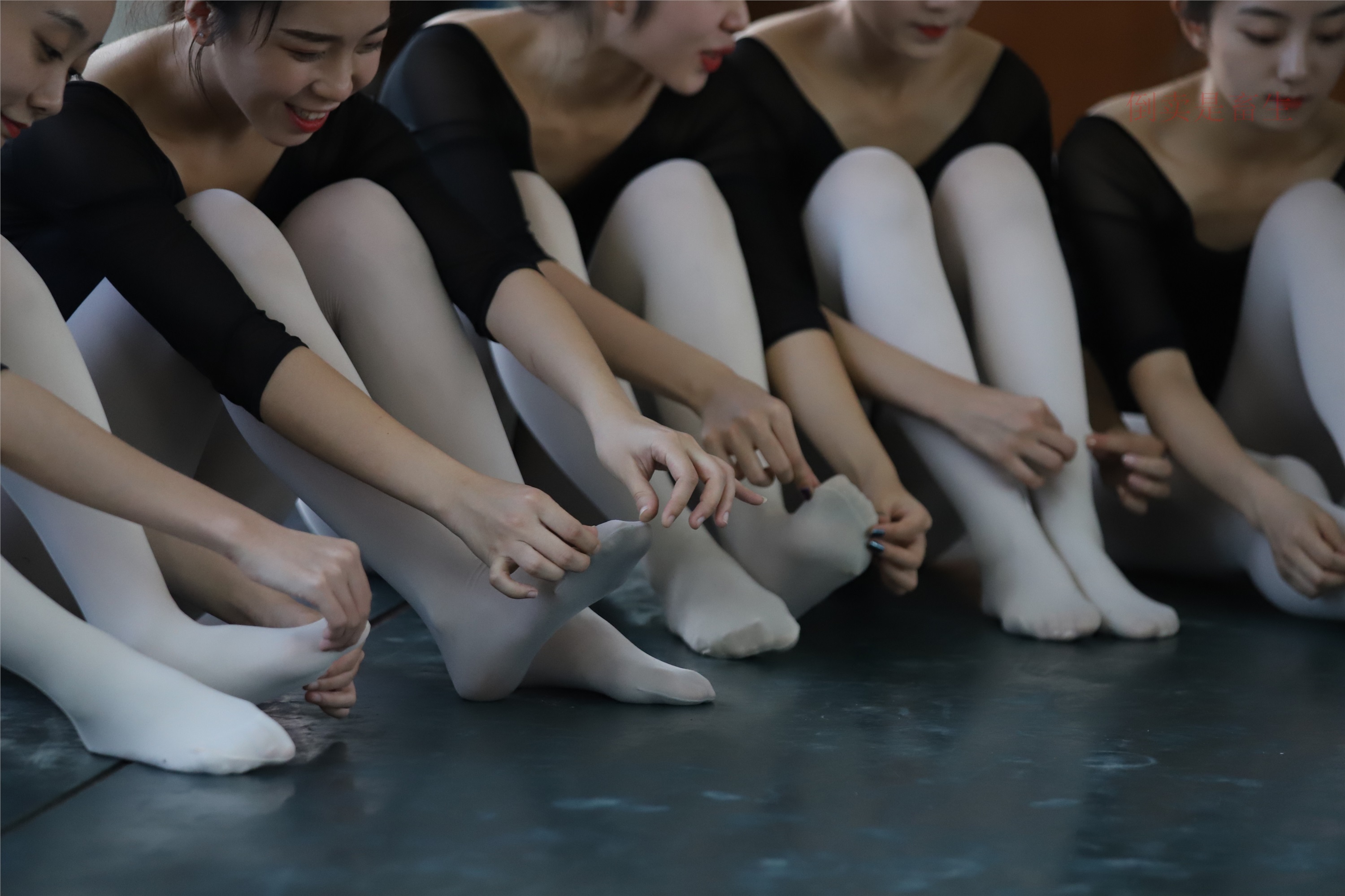 大西瓜美女图片 W001 舞蹈统一825p5